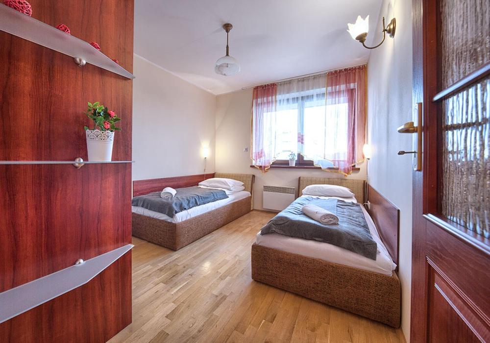 VisitZakopane - Paris Apartment view 4