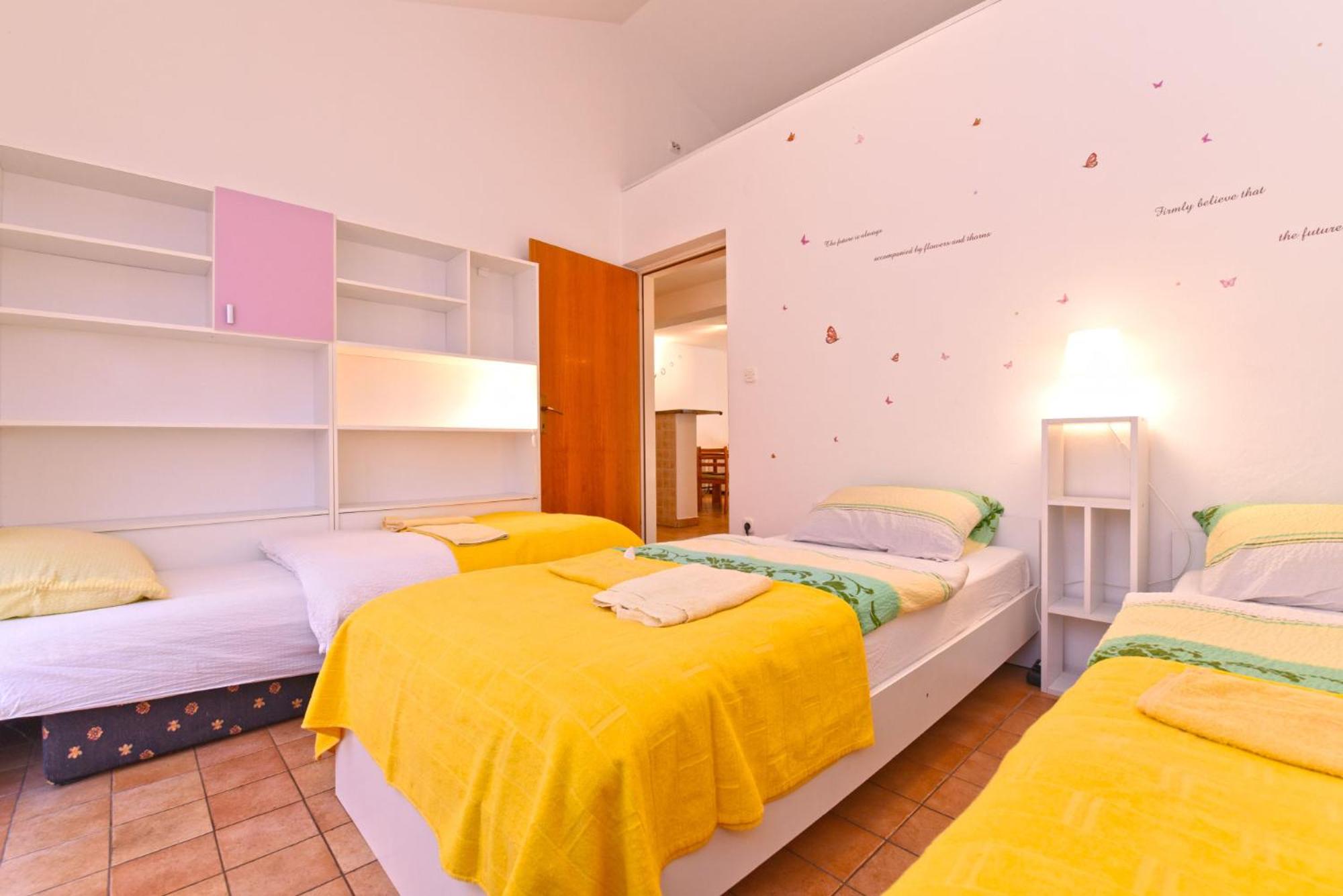 Apartment Josip 1562 view 5