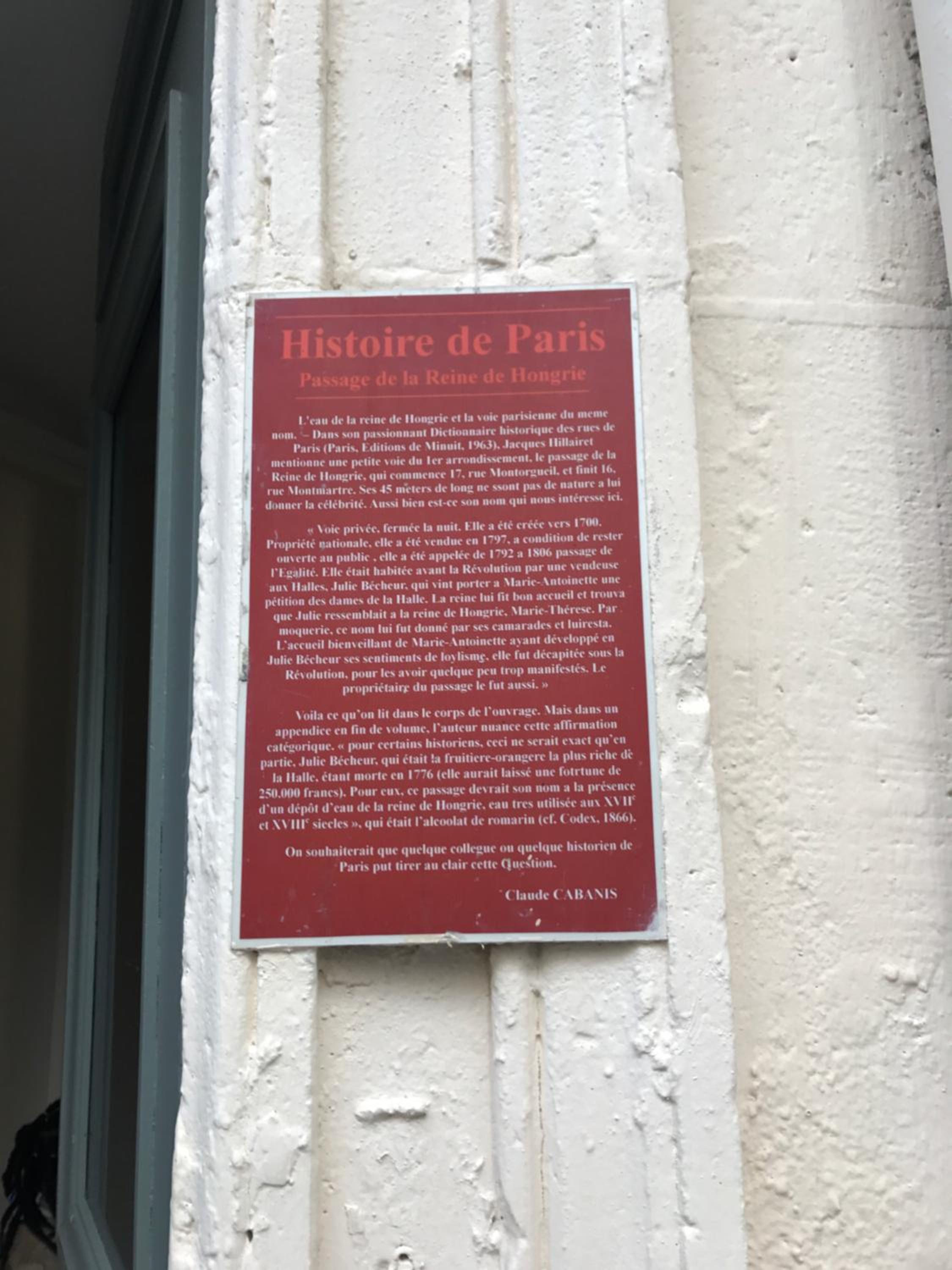Superb tiny house in heart of Paris 1st!