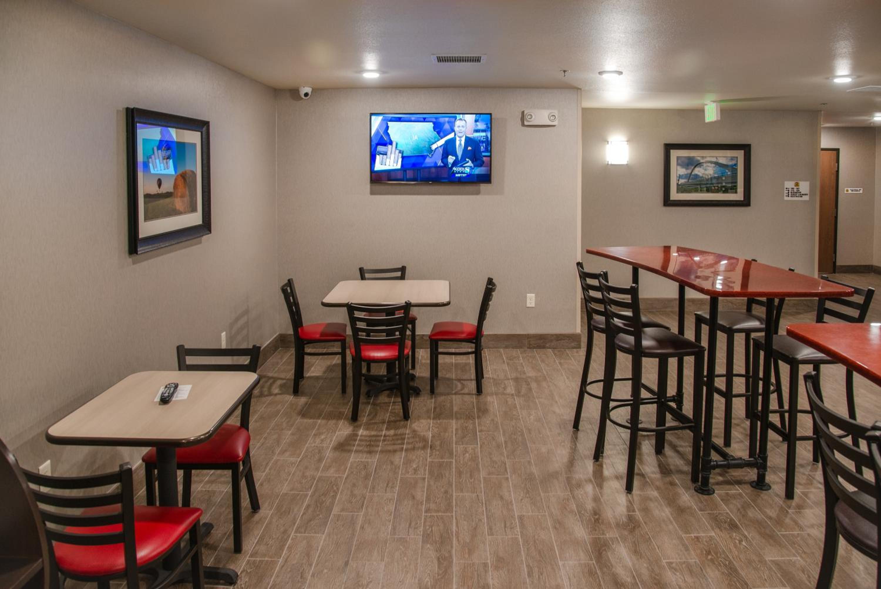 My Place Hotel-Davenport/Quad Cities, IA