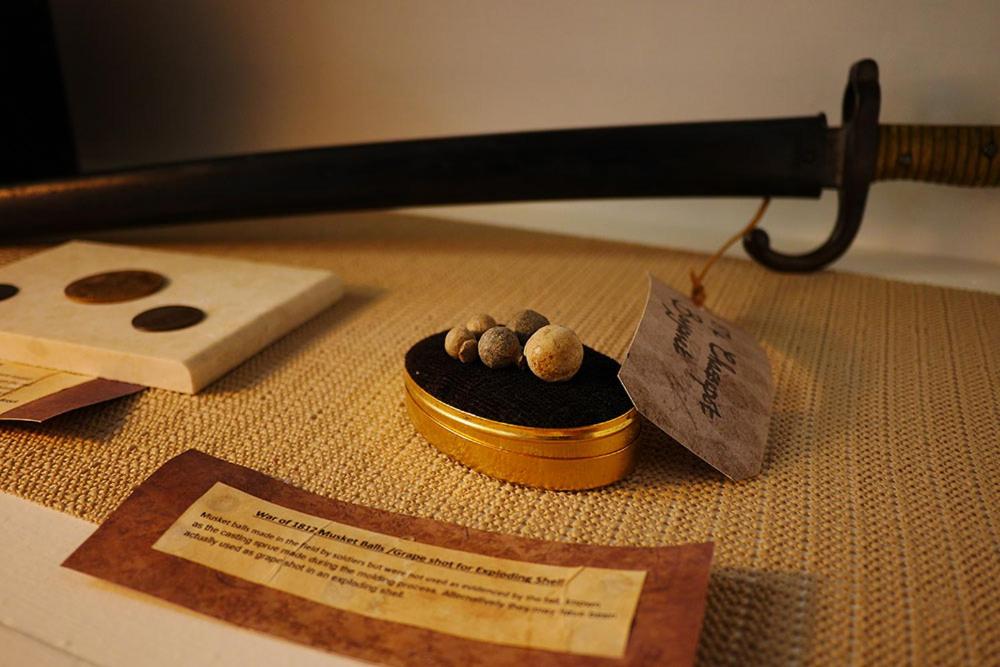 Brockville Vacations - Sir Isaac Brock BB Luxury Suites - Property Image 4