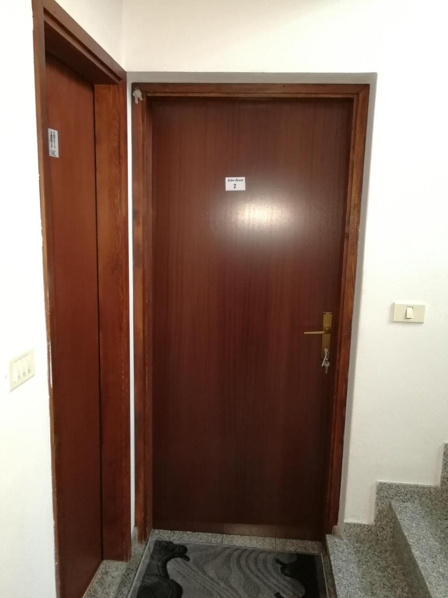 Photo 10