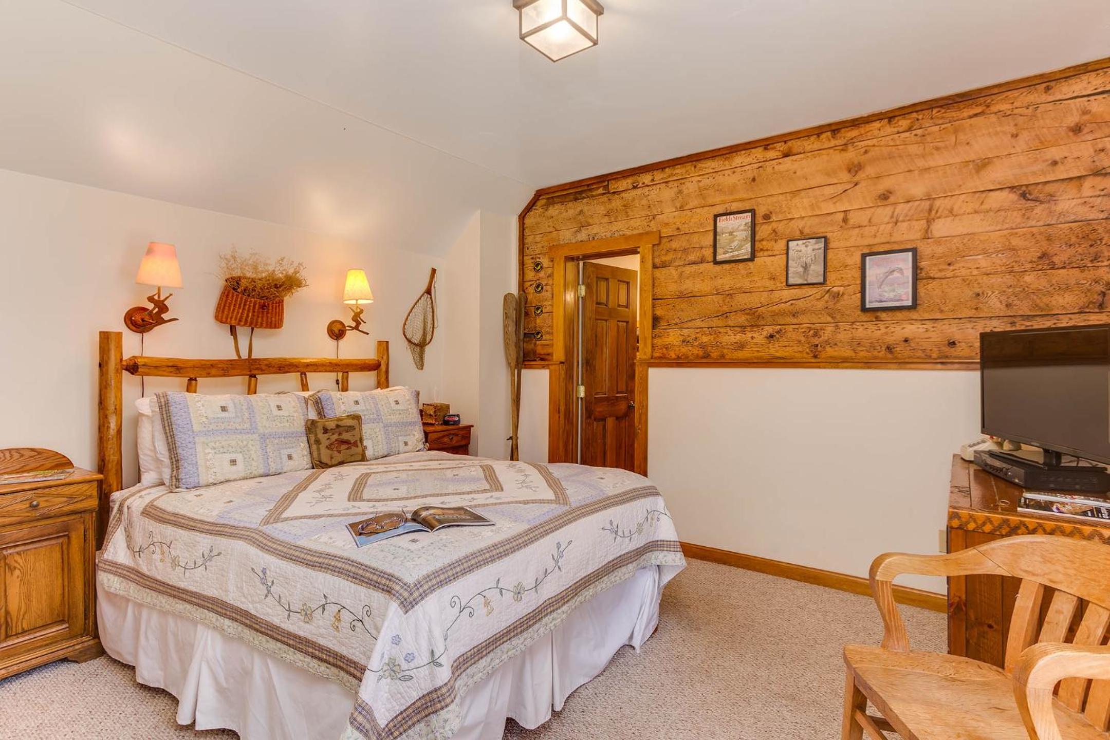 Minturn Inn view 2