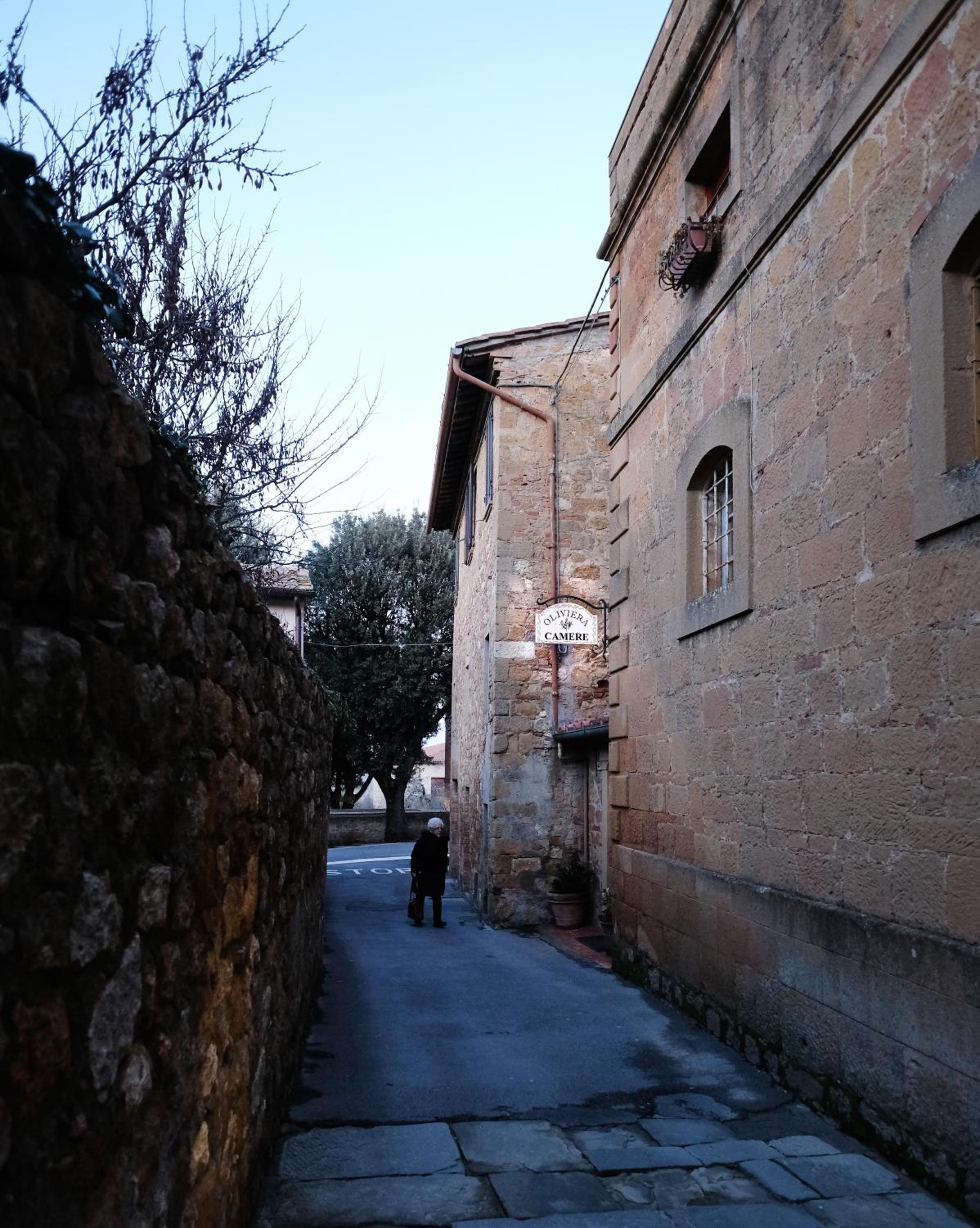 Oliviera Camere view 3