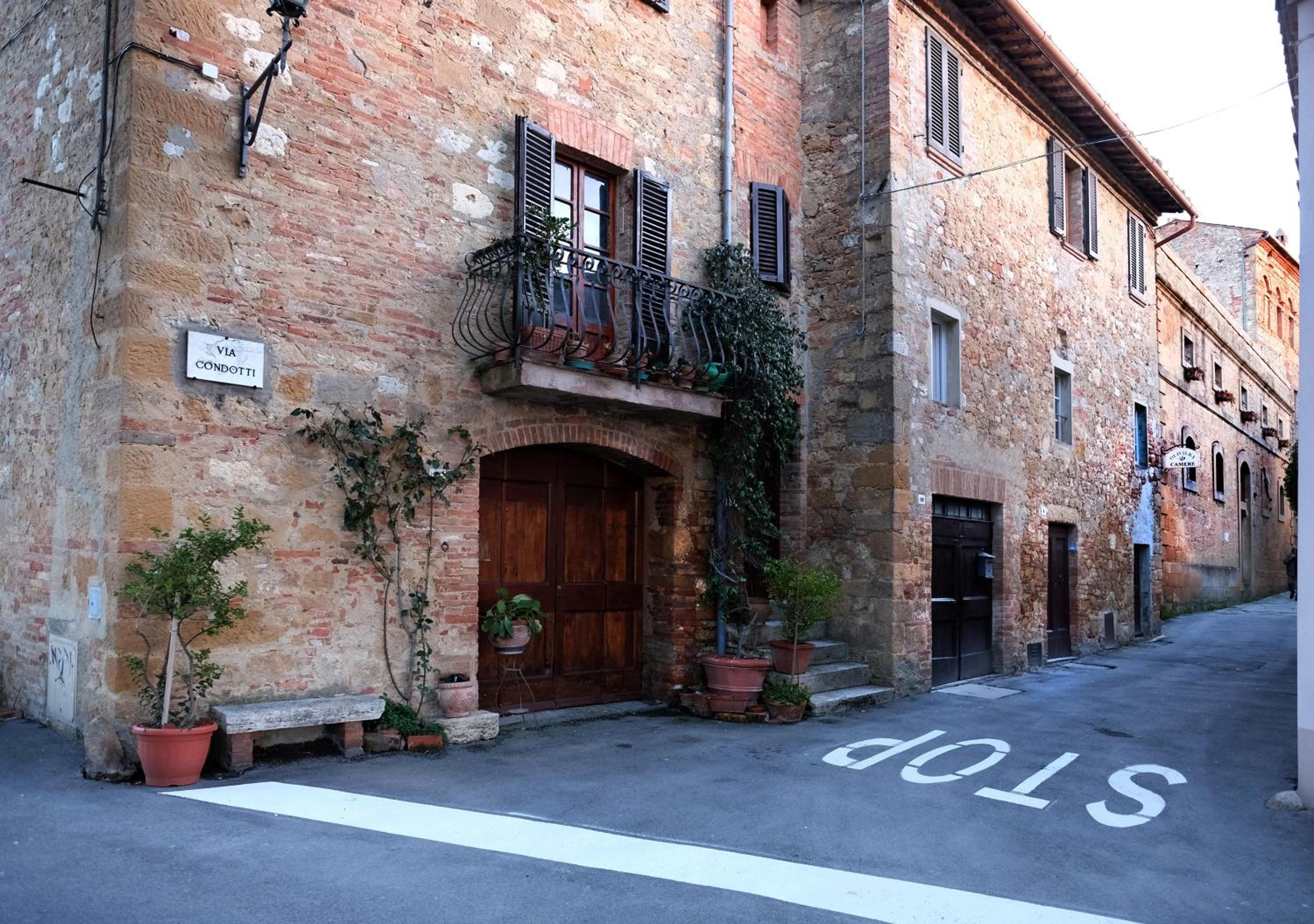 Oliviera Camere view 5