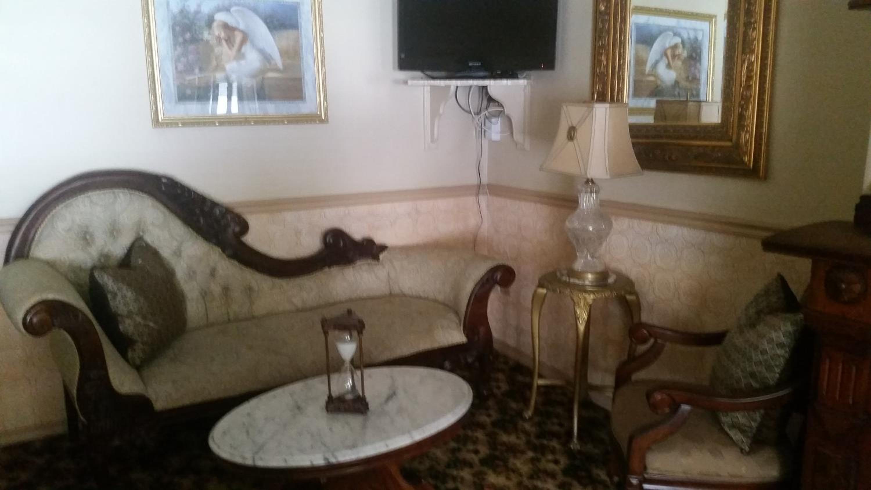 Gunn House Hotel
