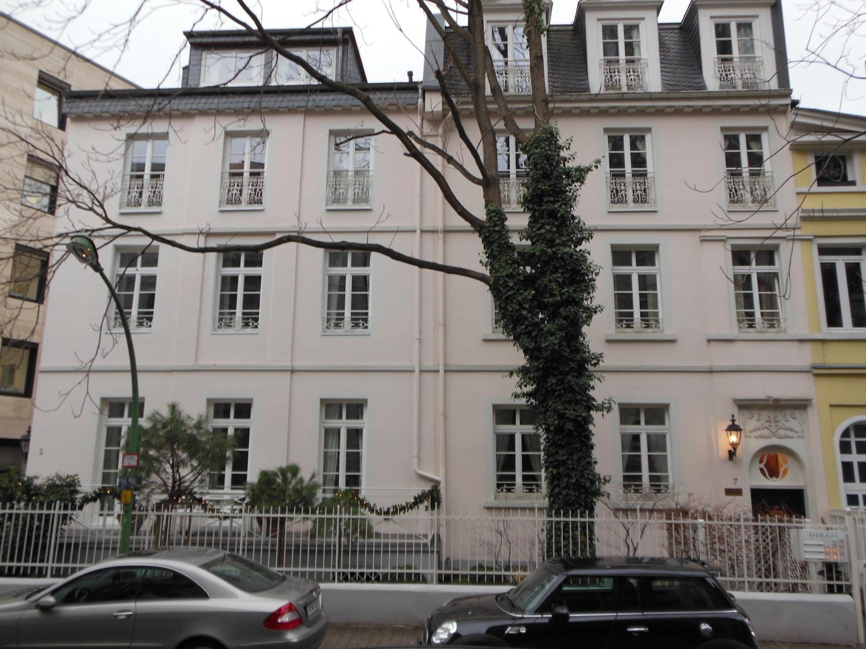 DIRAZI Guesthouse Apartments GmbH - Property Image 56