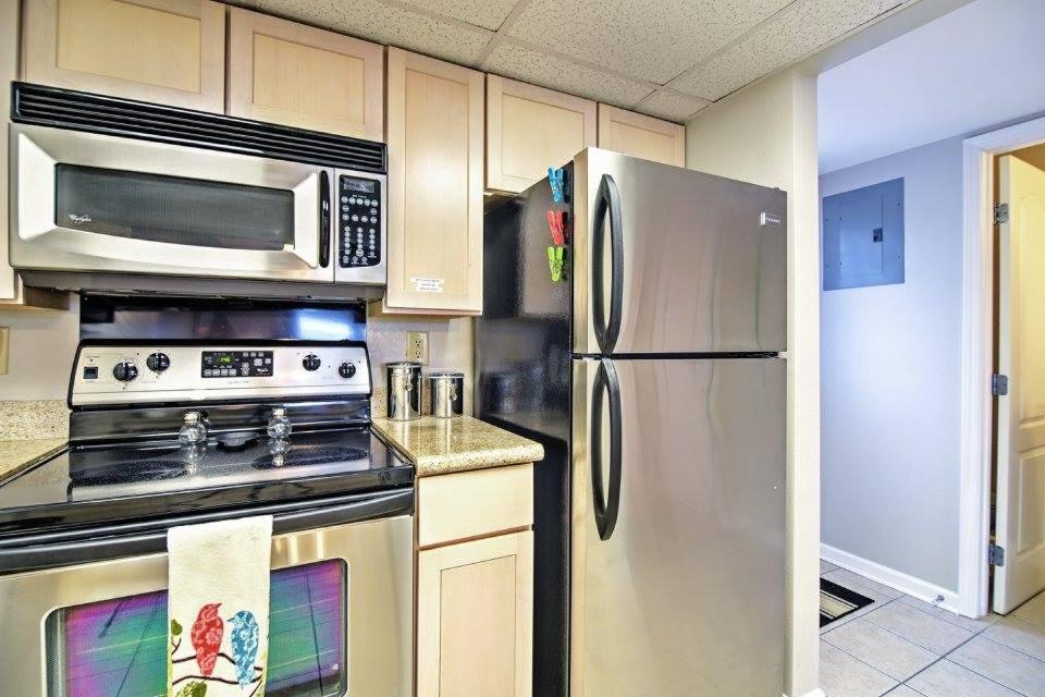 Marina Townhouse at Oak Glenn view 5