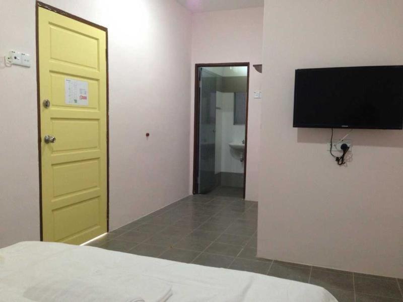 First Guest House photo 3