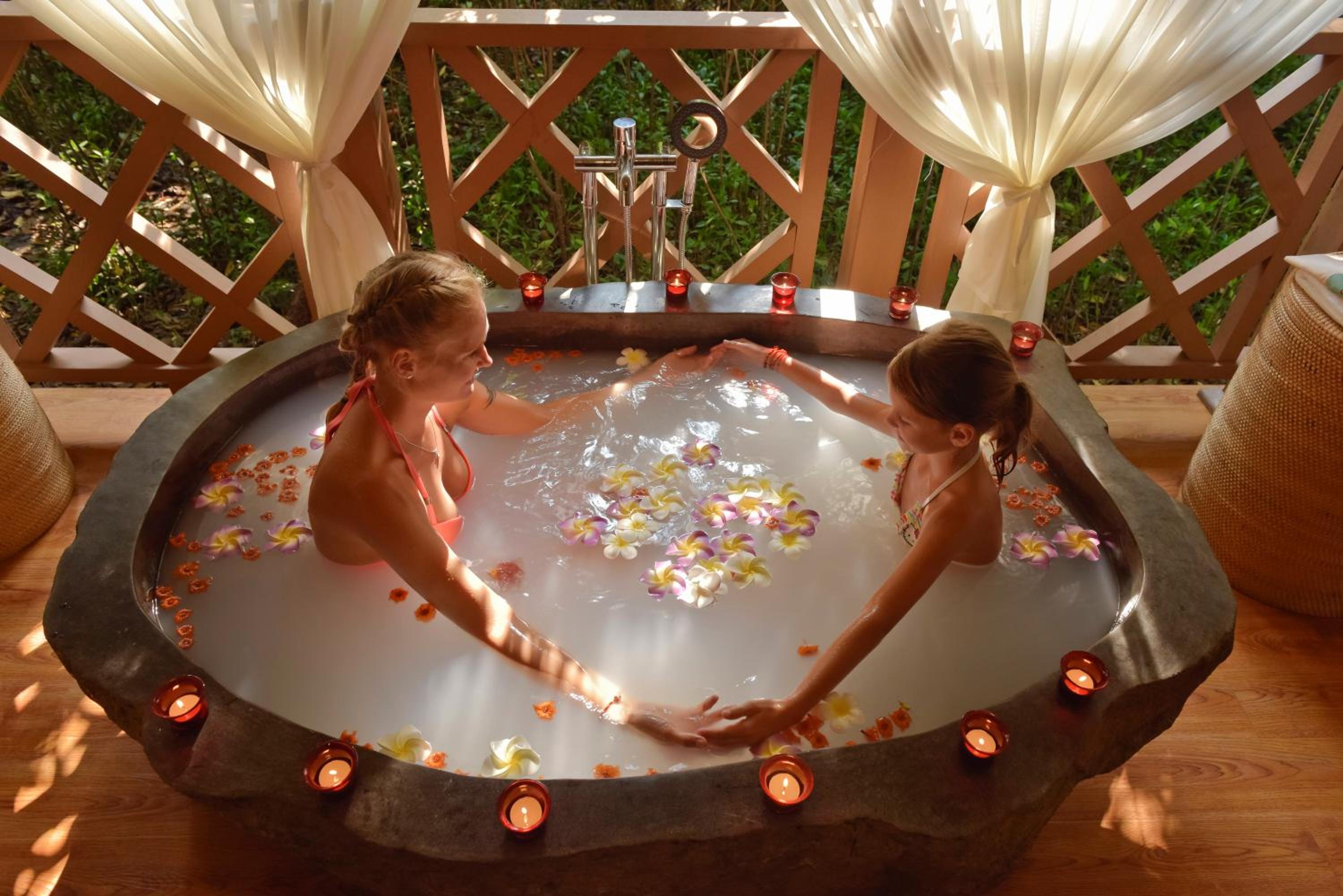 Dreamland Maldives Resort