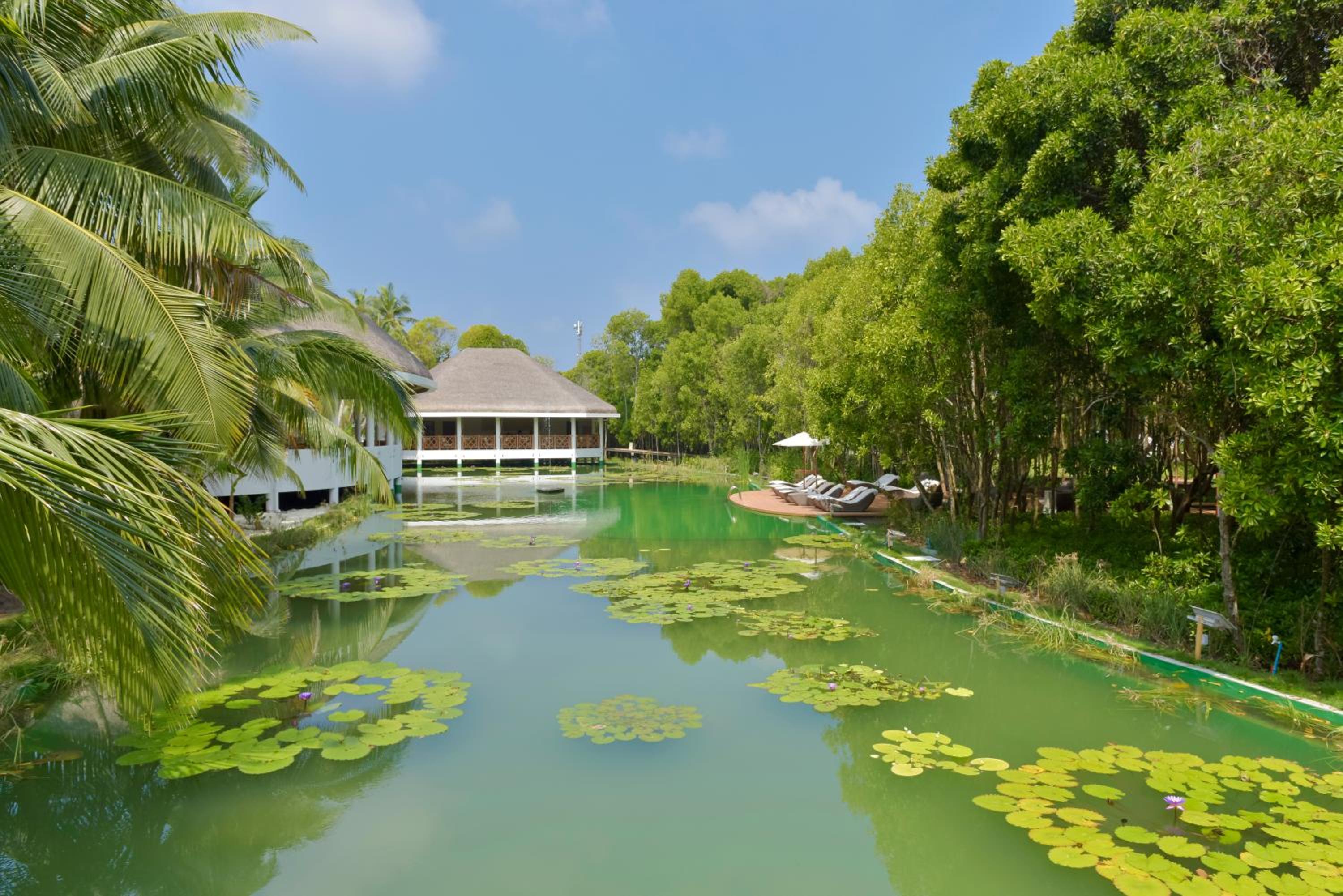 Dreamland Maldives Resort