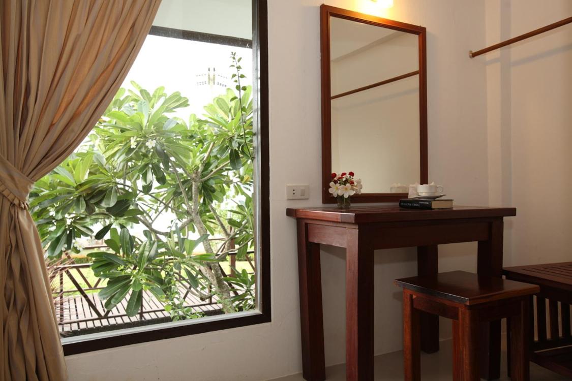 Samed Cliff Resort