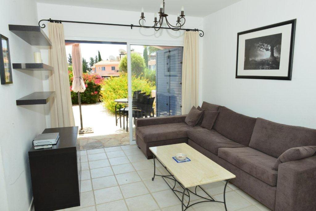 Limnaria Villas Sunny Garden Apartment