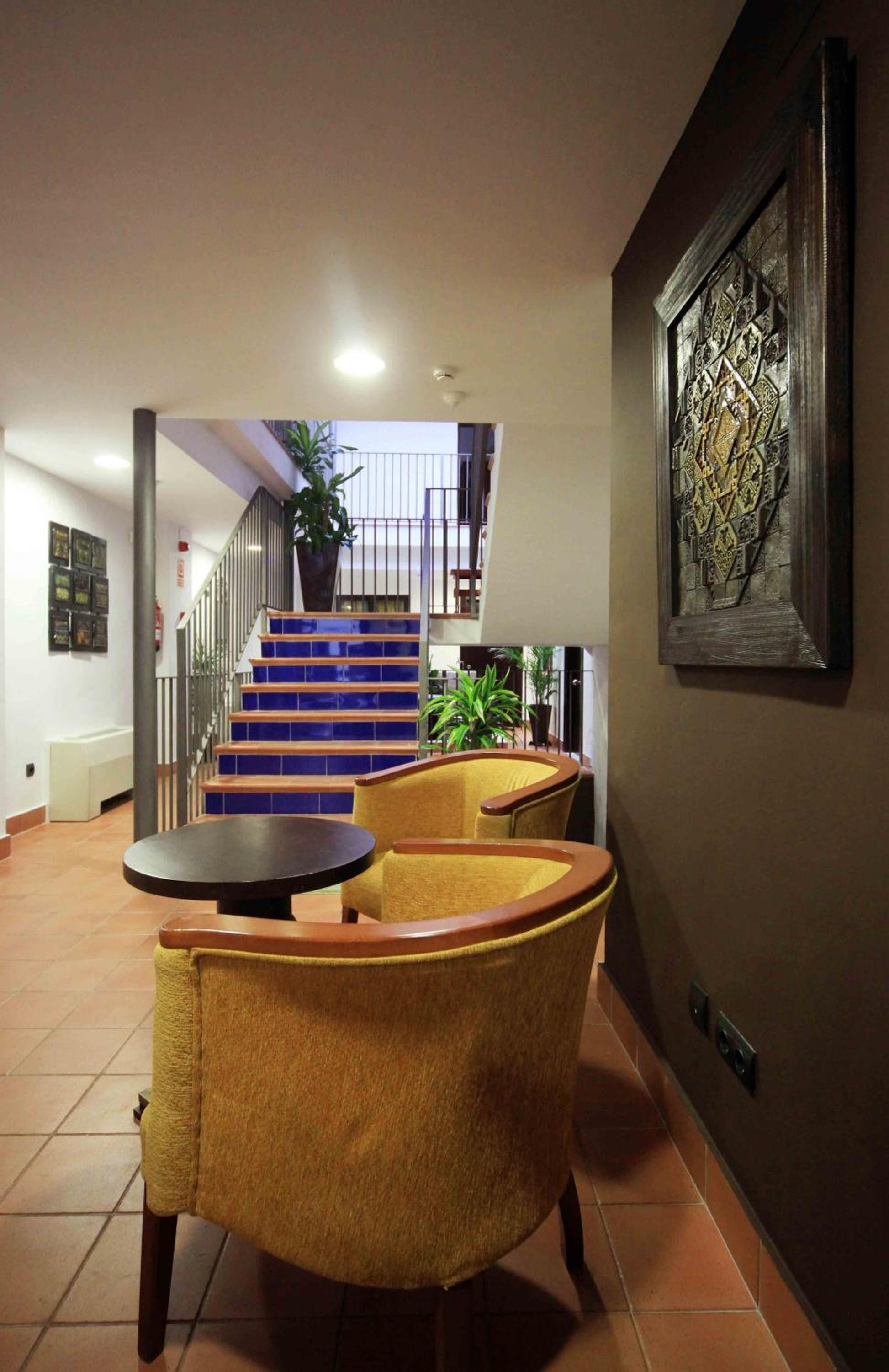 I AM La Posada Hotel and Apartment