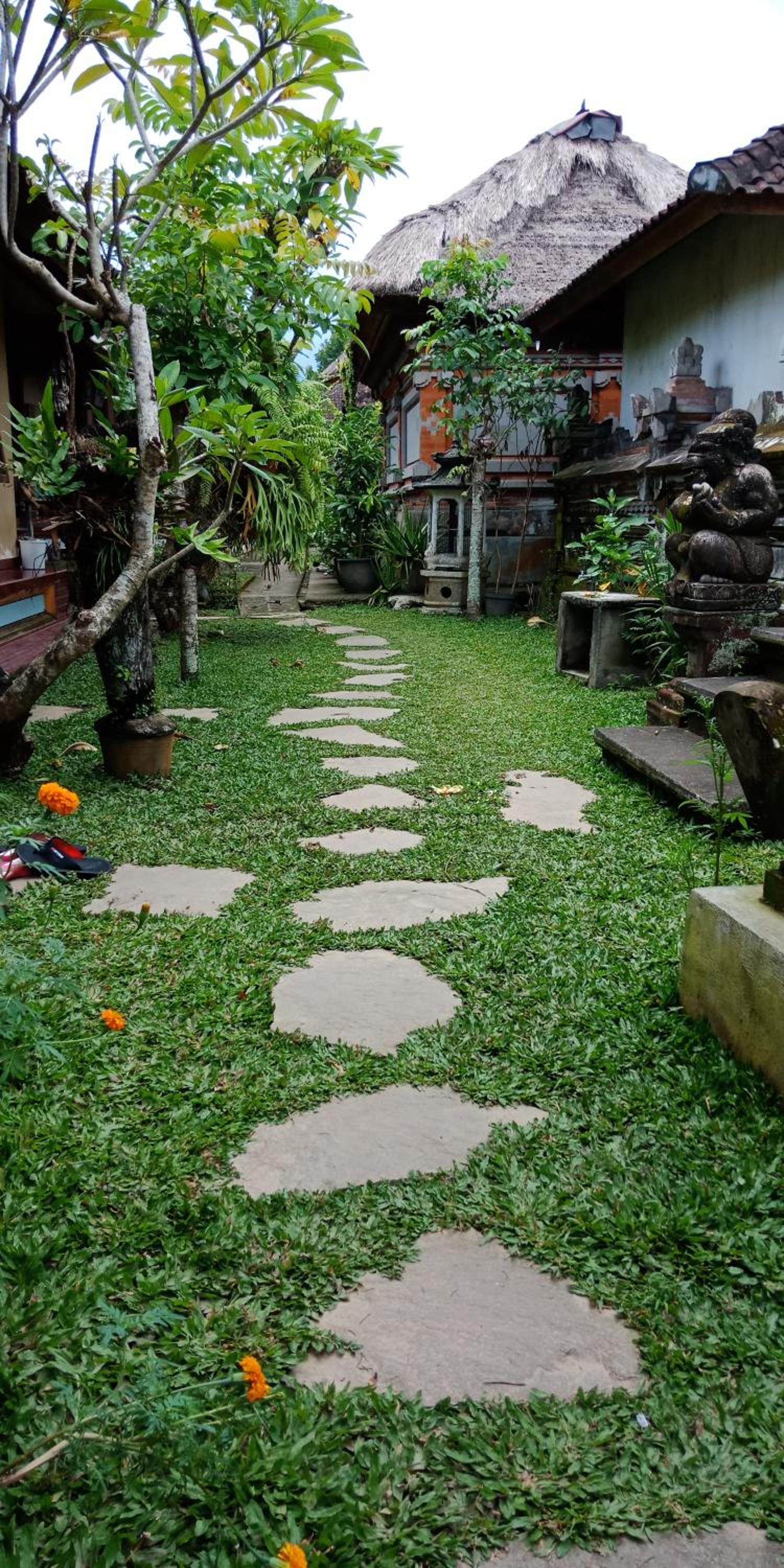 Umah Pekak
