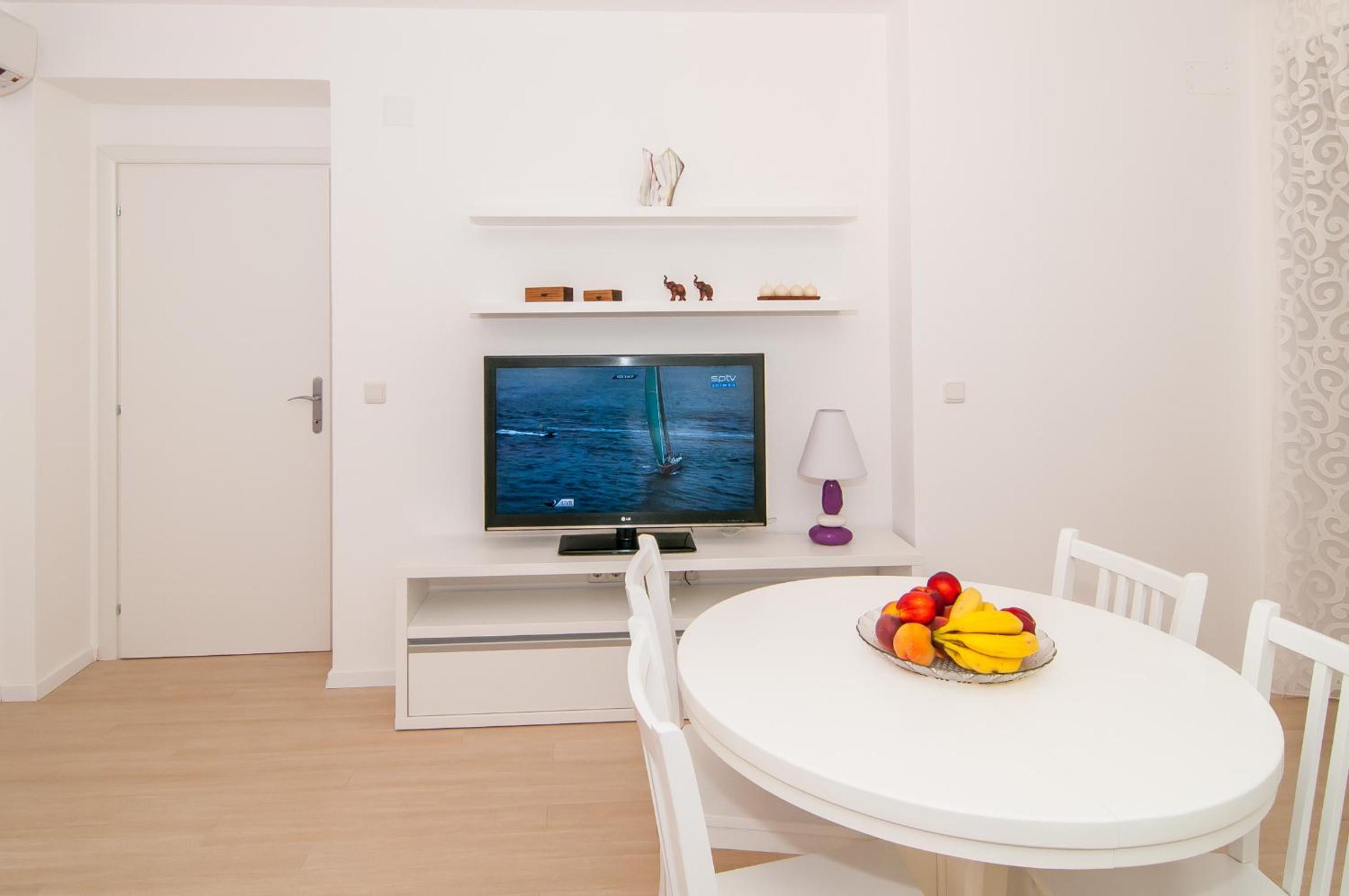 Avenue Apartment