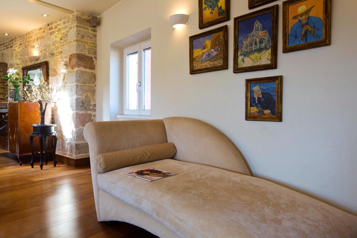 Tenedos Loft Apartment photo 3
