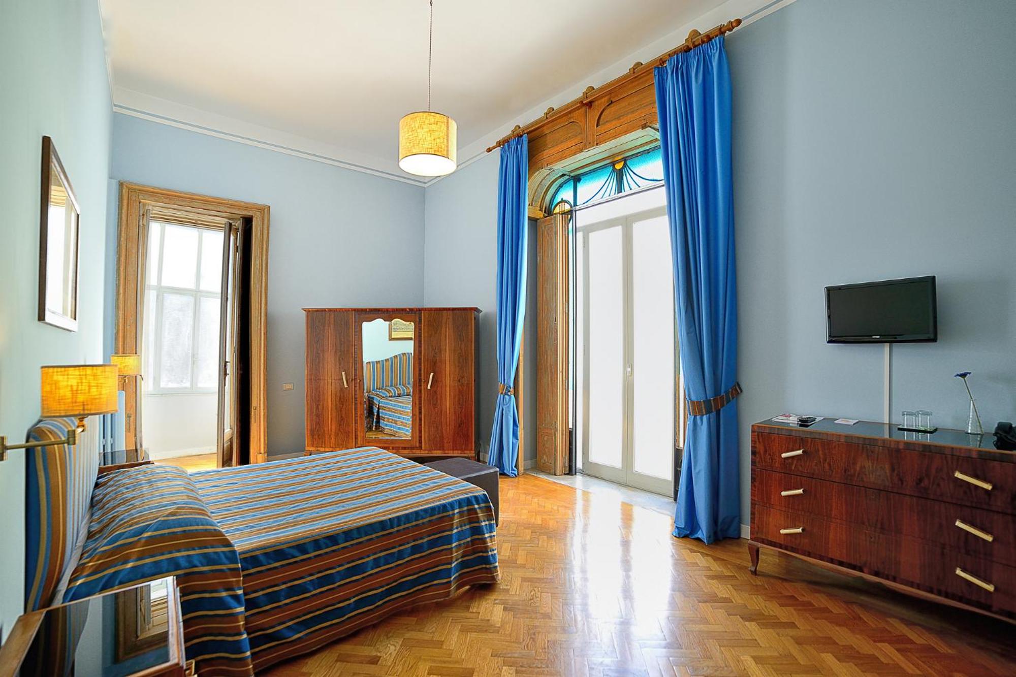 Spaccanapoli Comfort Suites