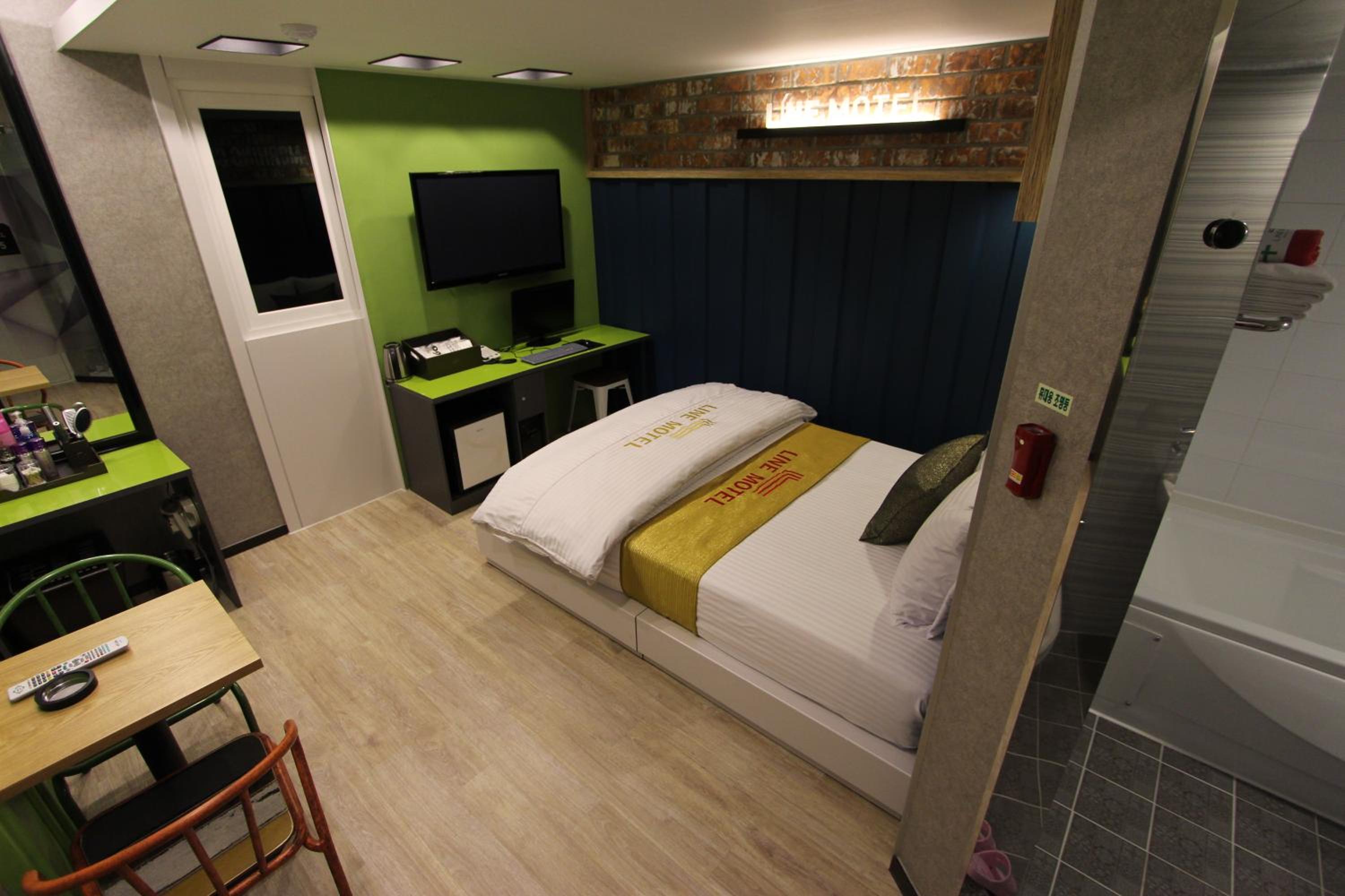 Line Motel