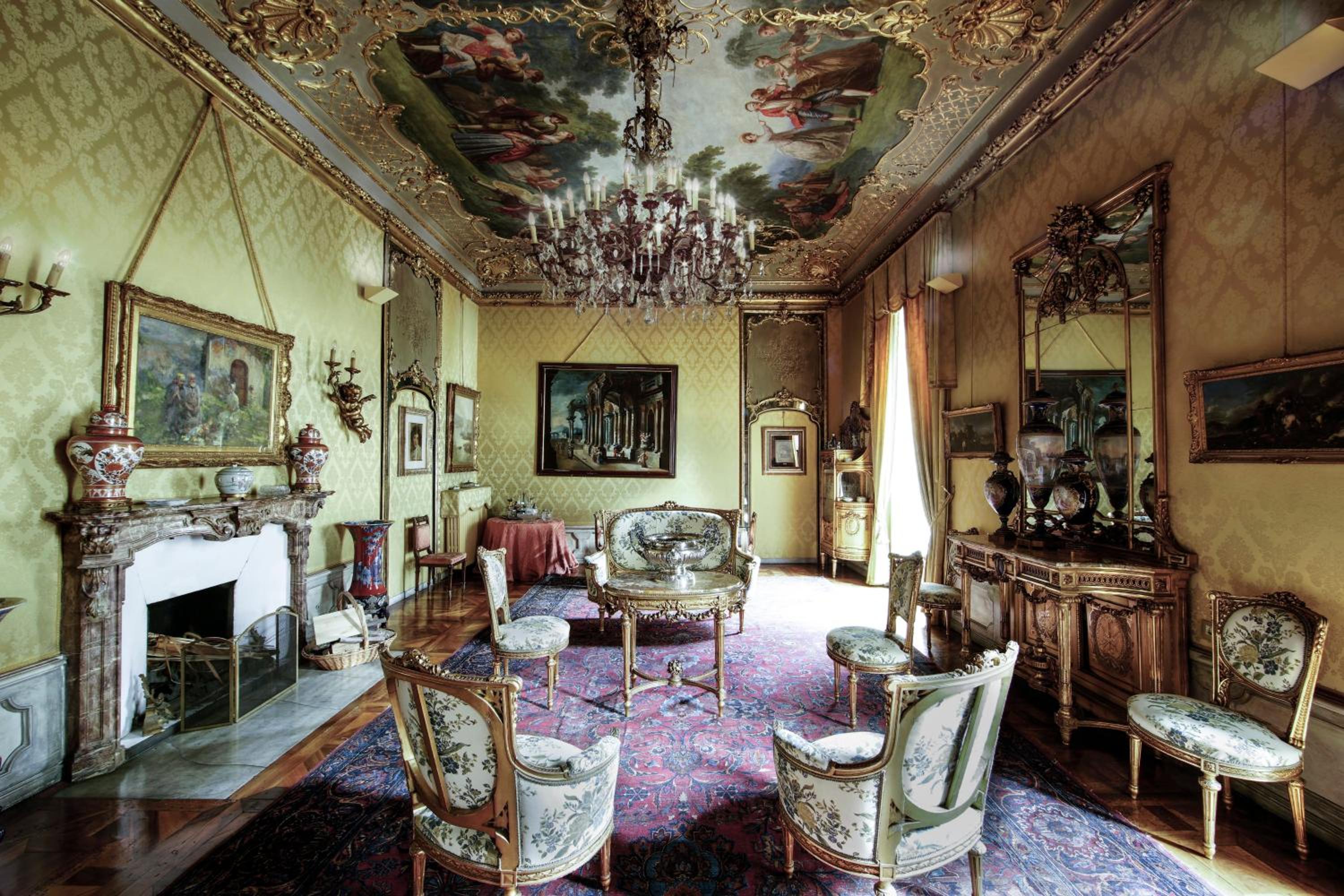 lounge