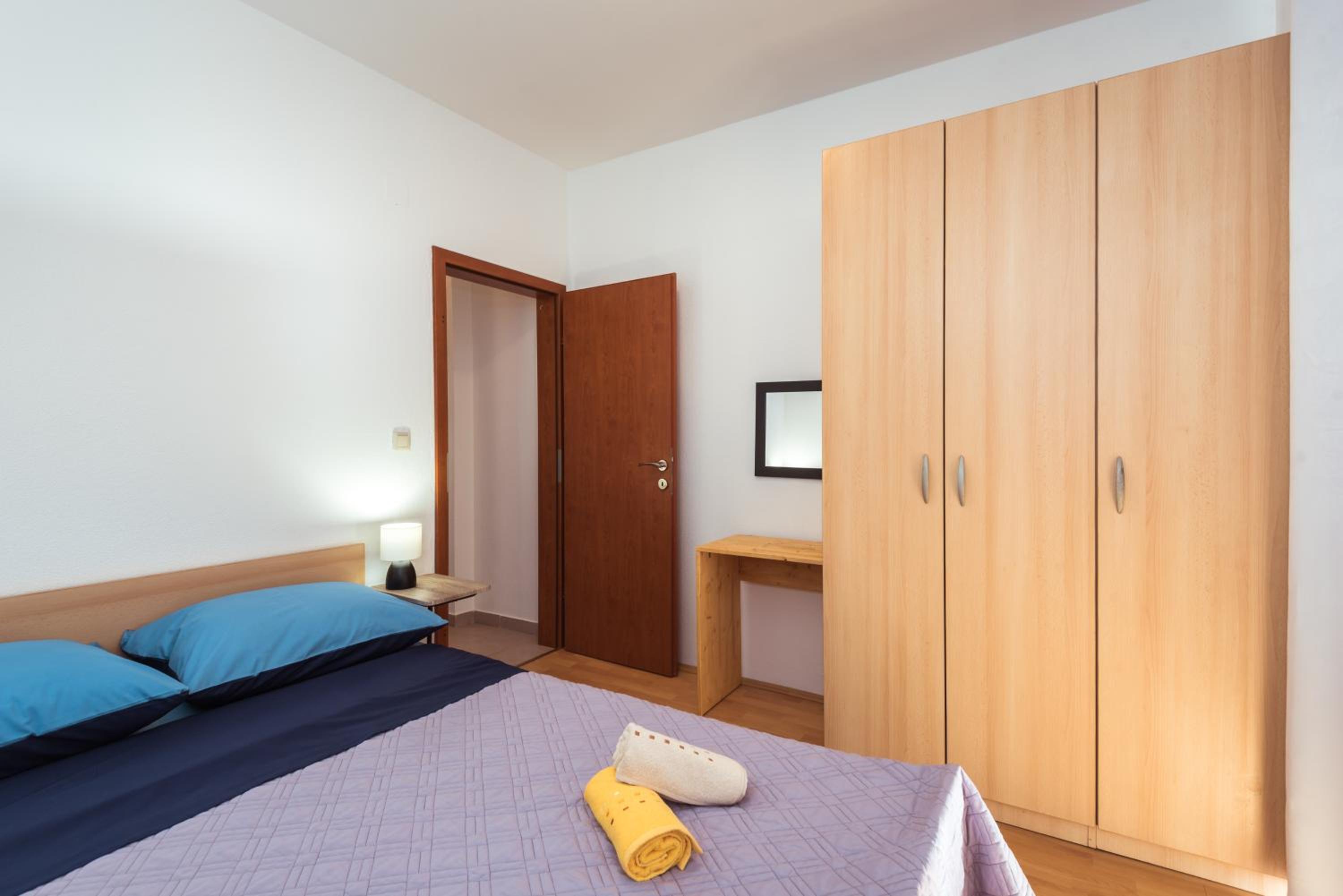 Marinus Apartments view 3