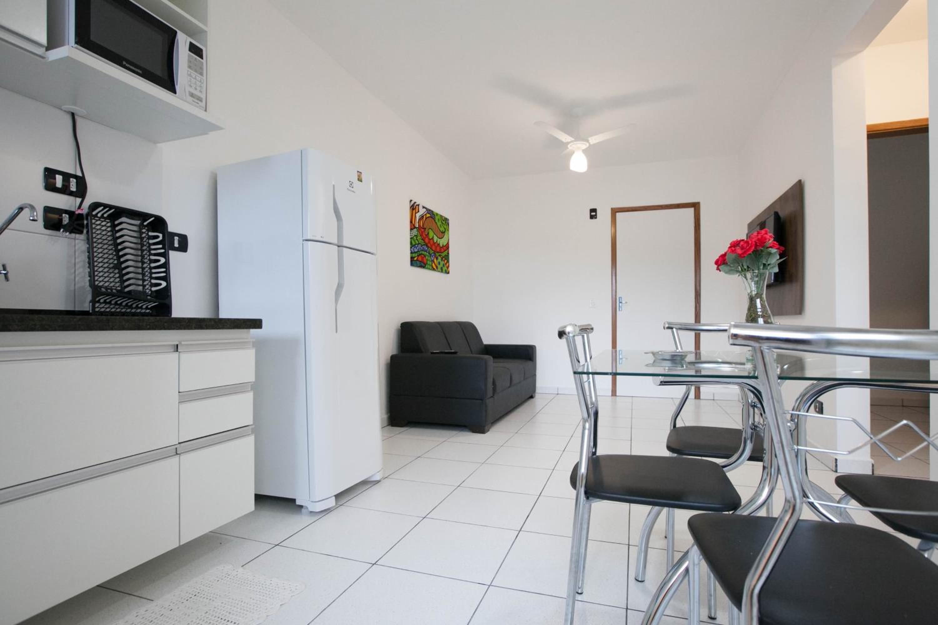 Sun Way Apartamentos com piscinas e churrasqueiras