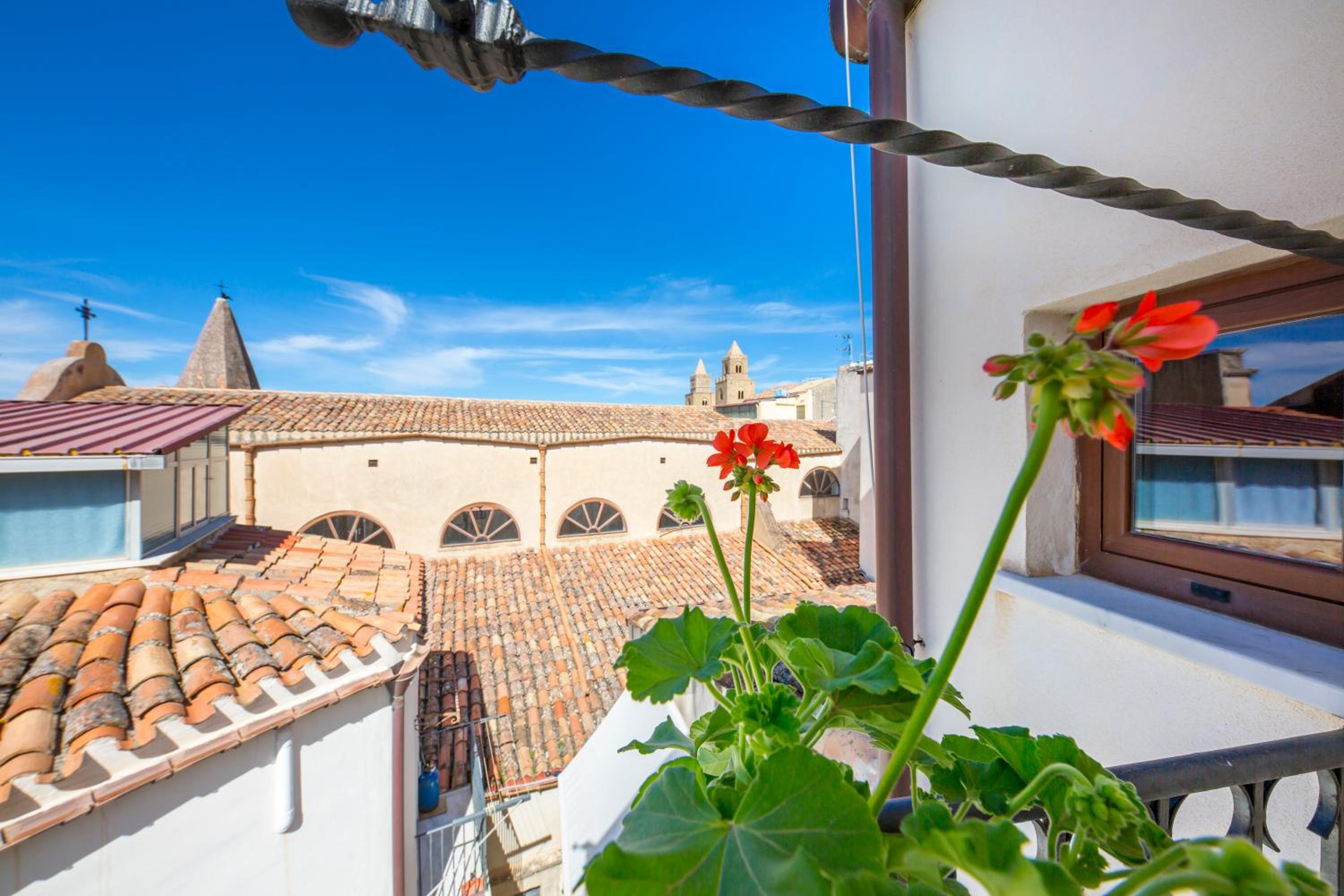 Cefalu in Blu