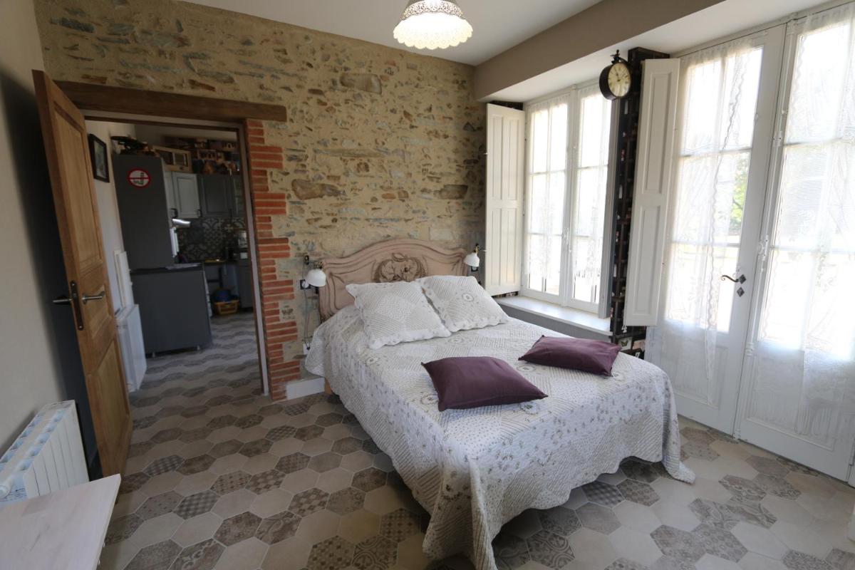 Le Petit Château des Cedres