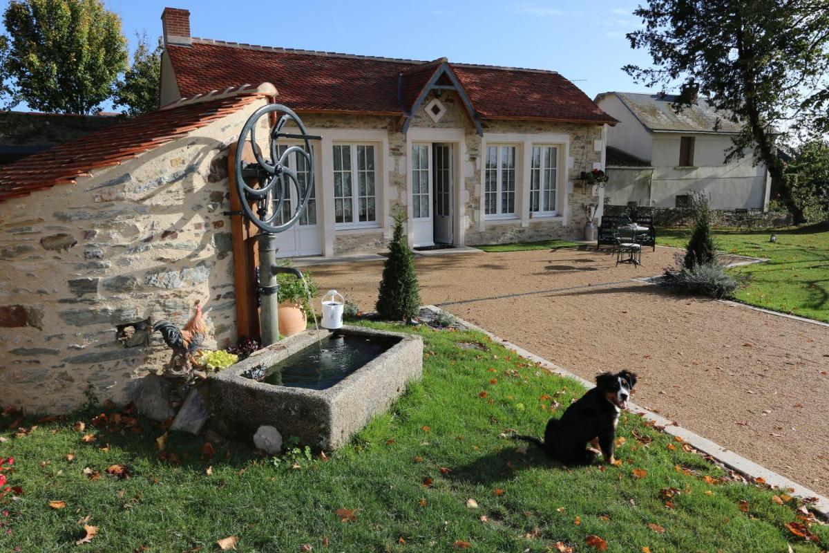 Le Petit Château des Cedres
