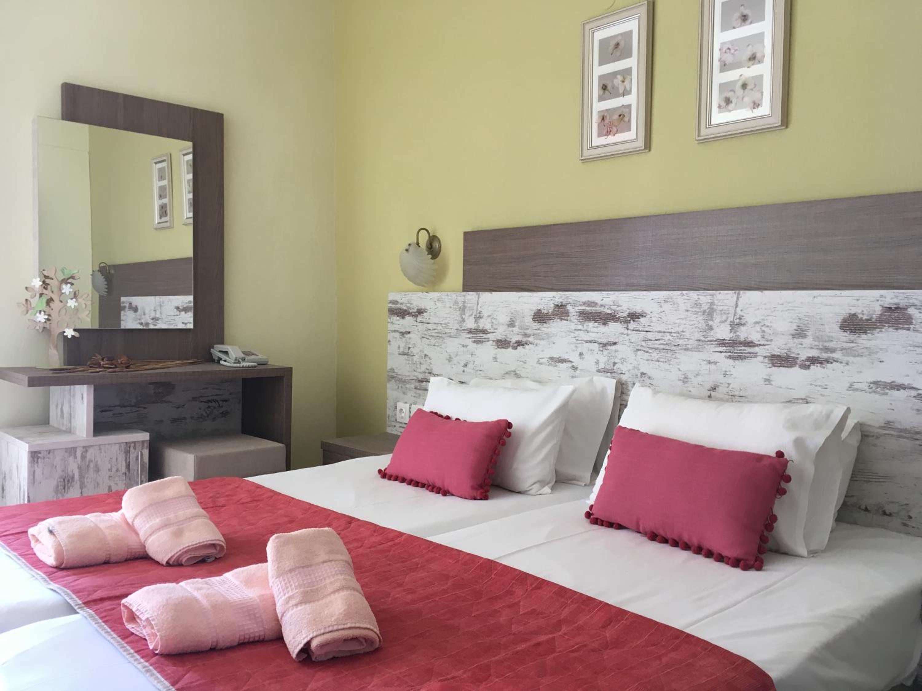 Dionisos Palms Apartments