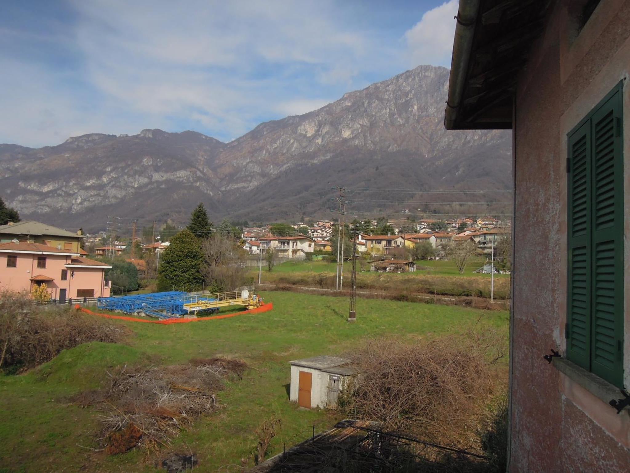 Photo 33