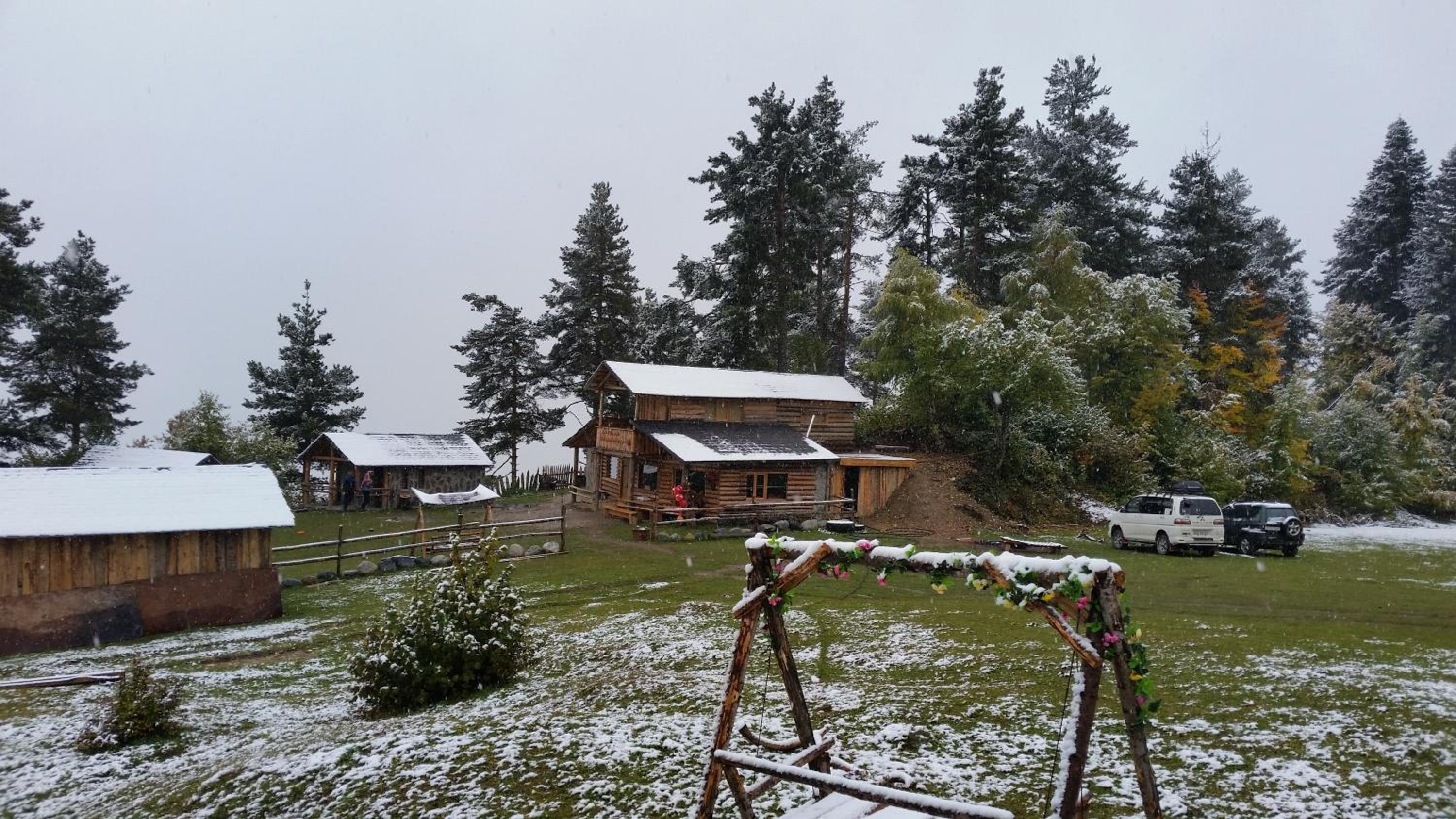 Heshkili huts and cabins Svaneti