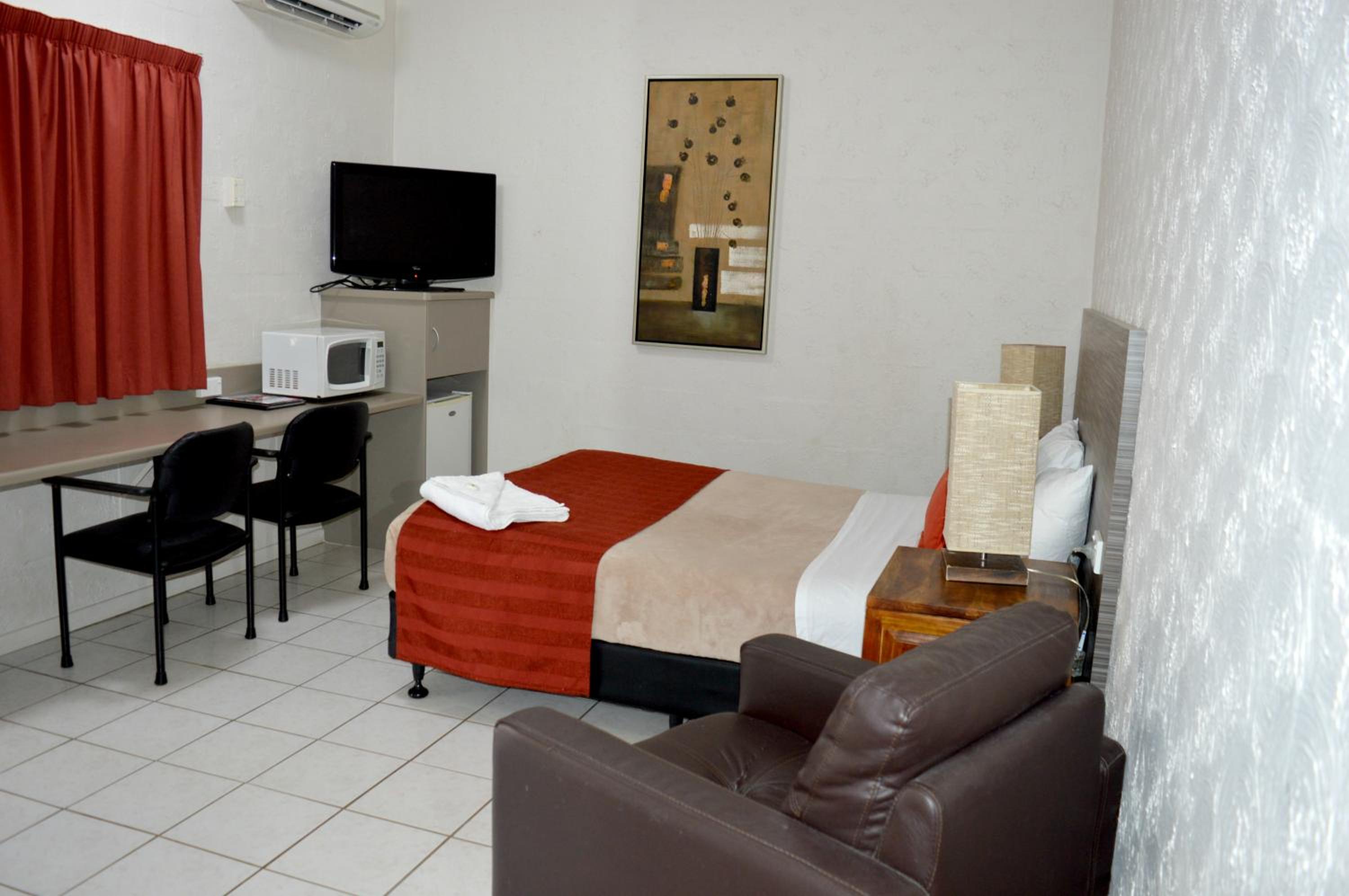 Mid City Motor Inn