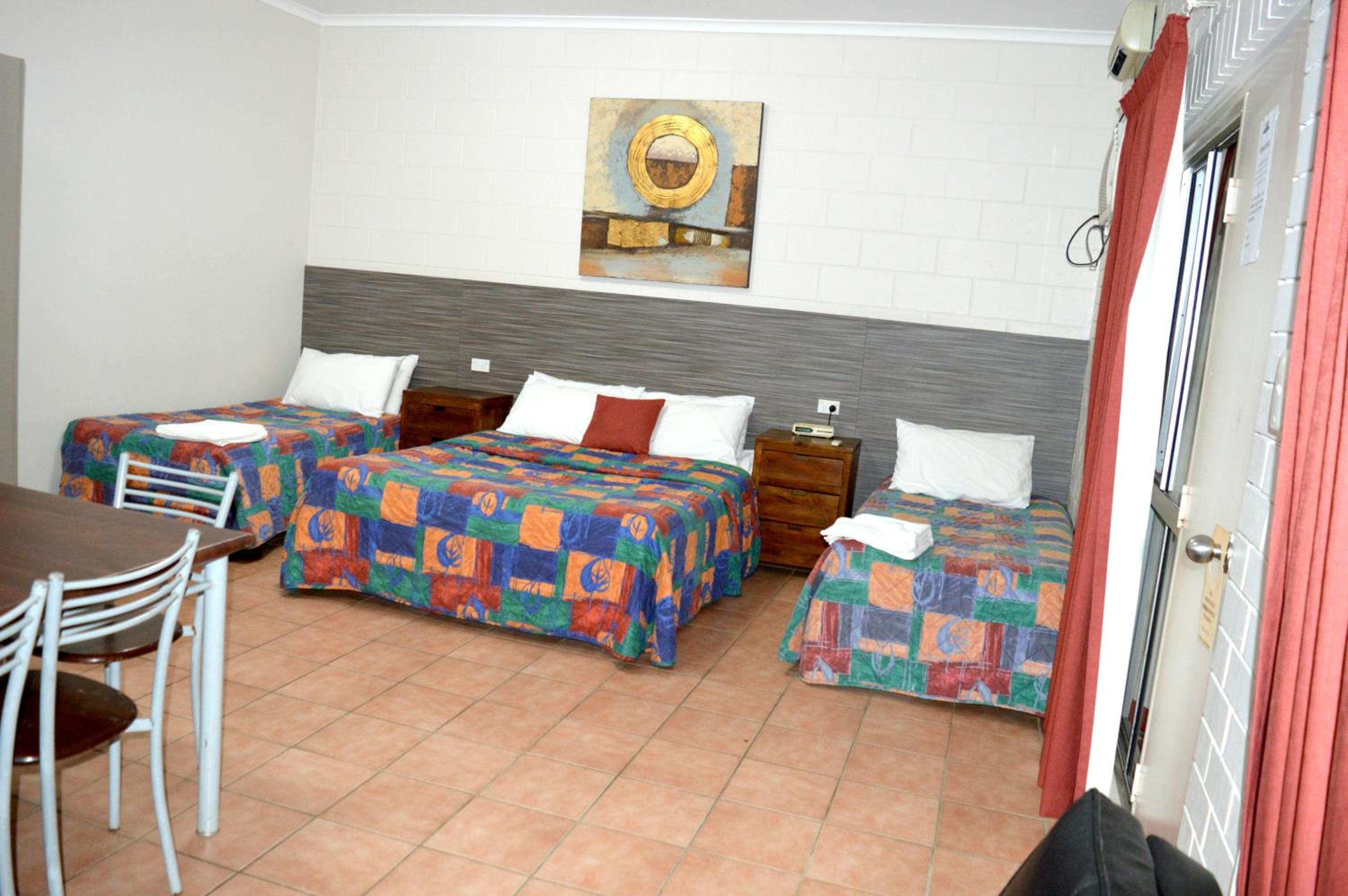 Mid City Motor Inn