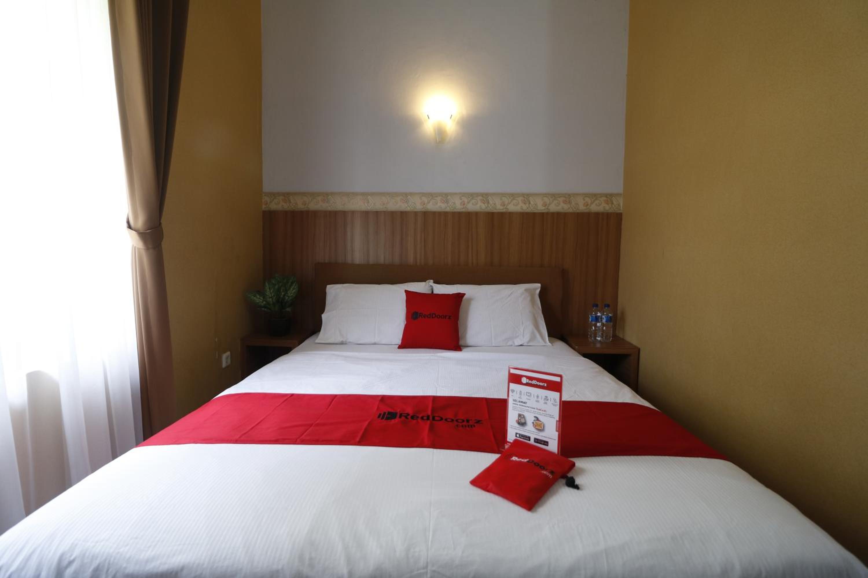 RedDoorz Plus near Undip Tembalang