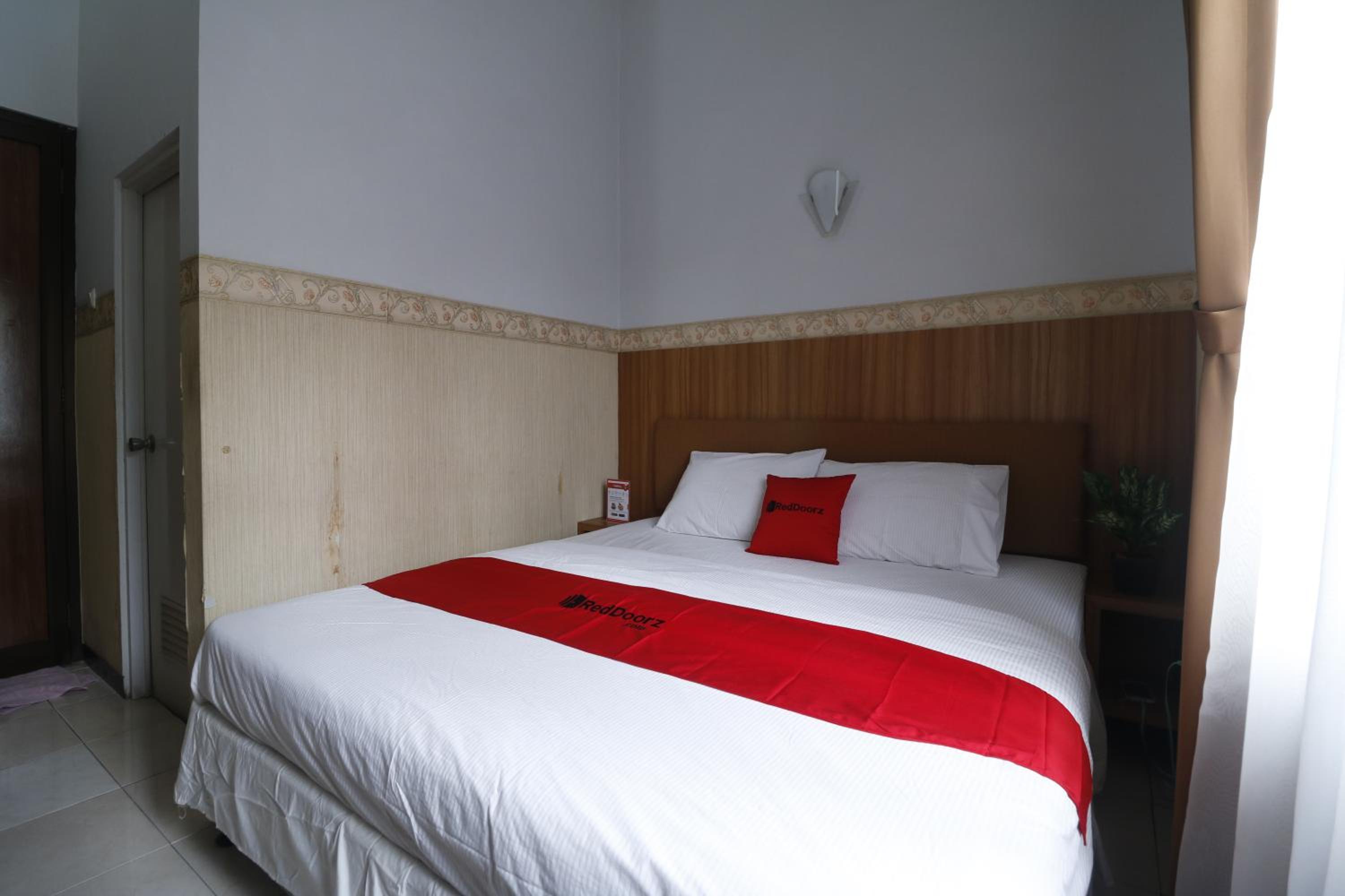 RedDoorz Plus near Undip Tembalang, Semarang - 23