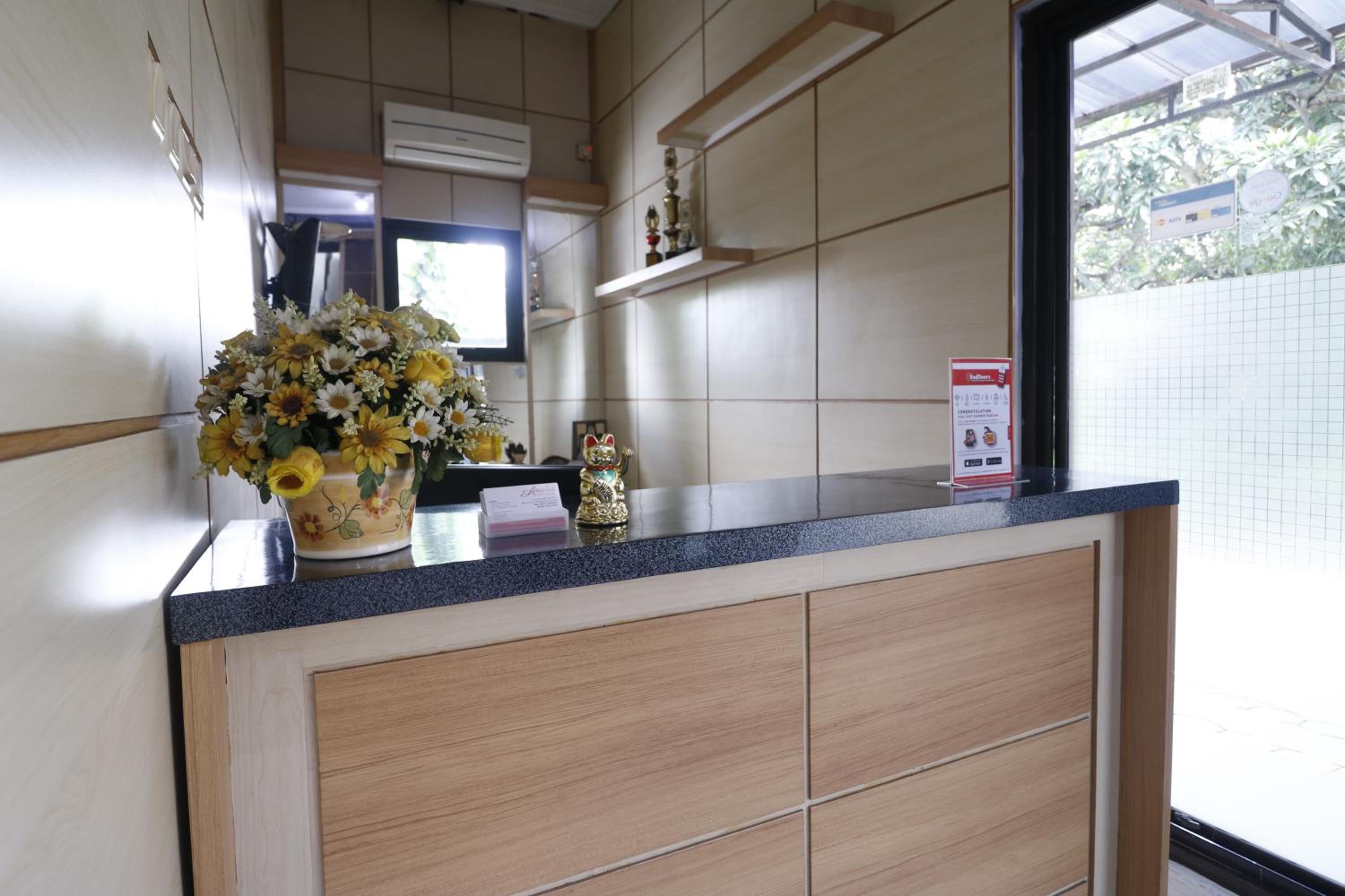 RedDoorz Plus near Undip Tembalang