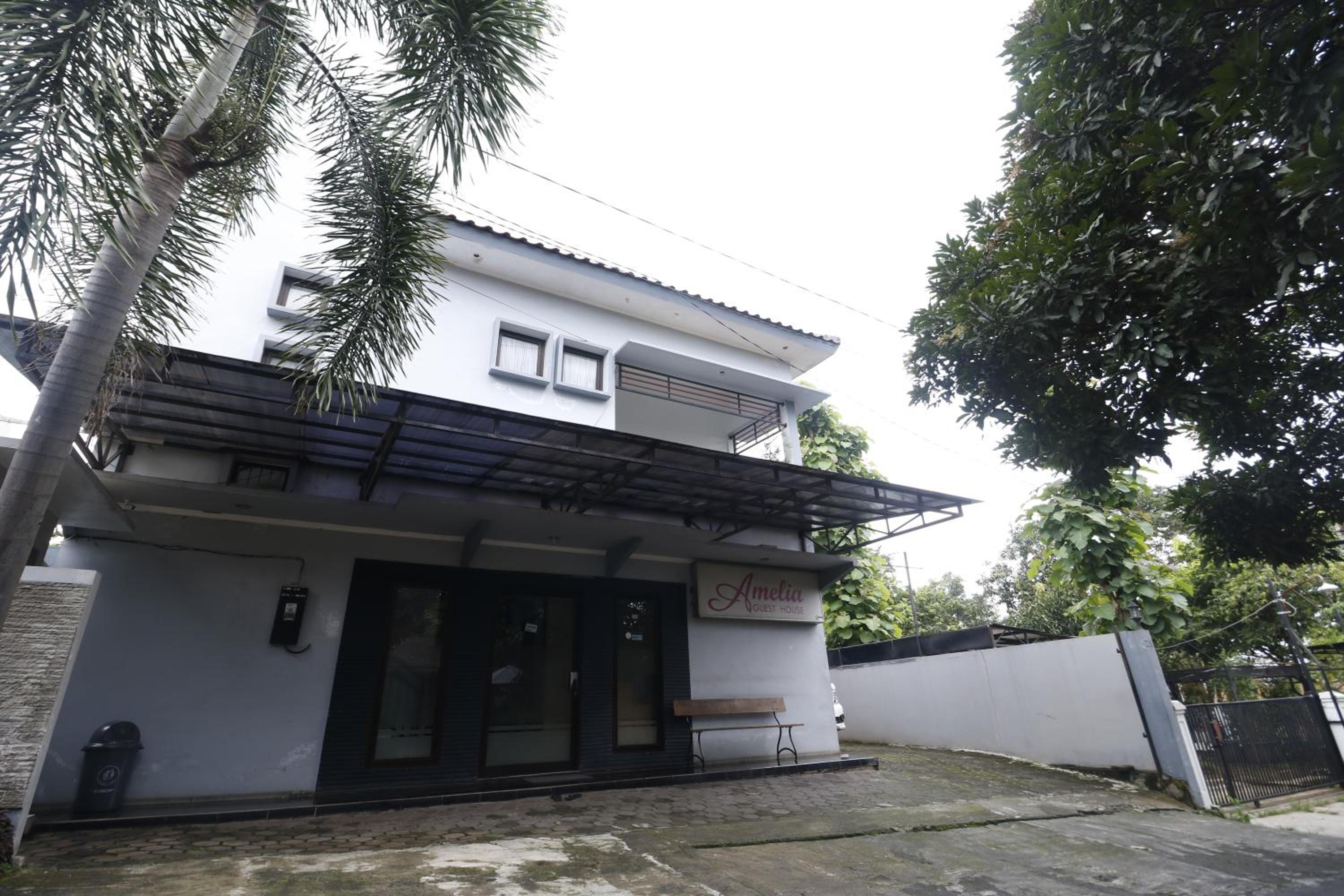 RedDoorz Plus near Undip Tembalang, Semarang - 13