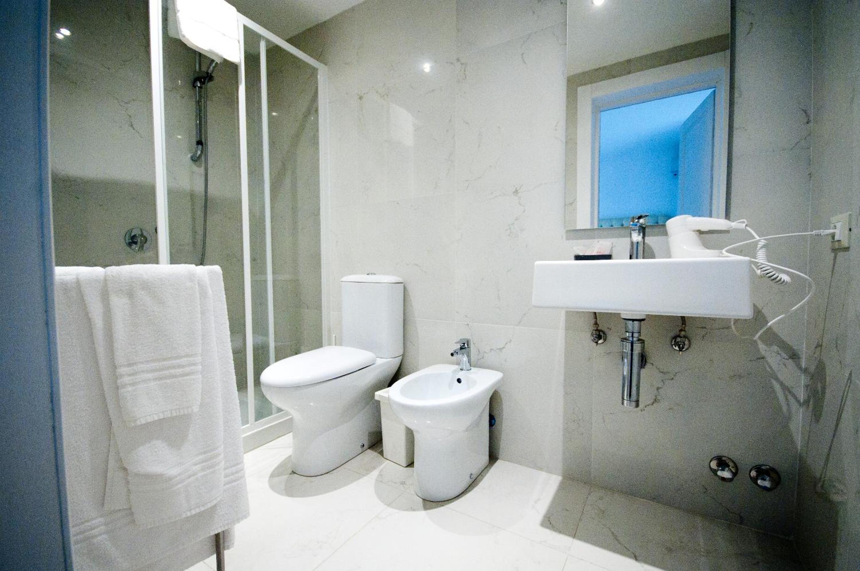 Sveva rooms en Noto — bathroom