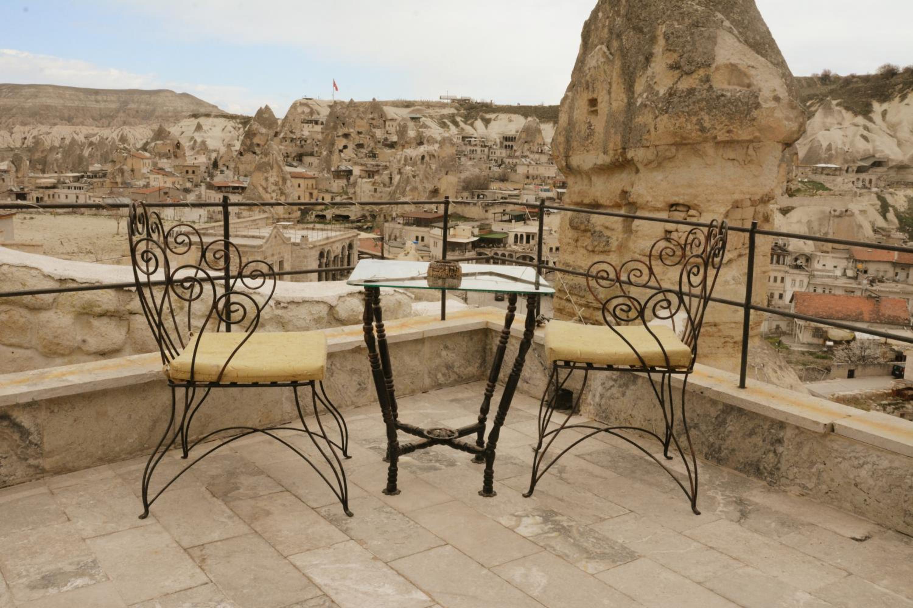 Emit Cave Hotel - Image 79