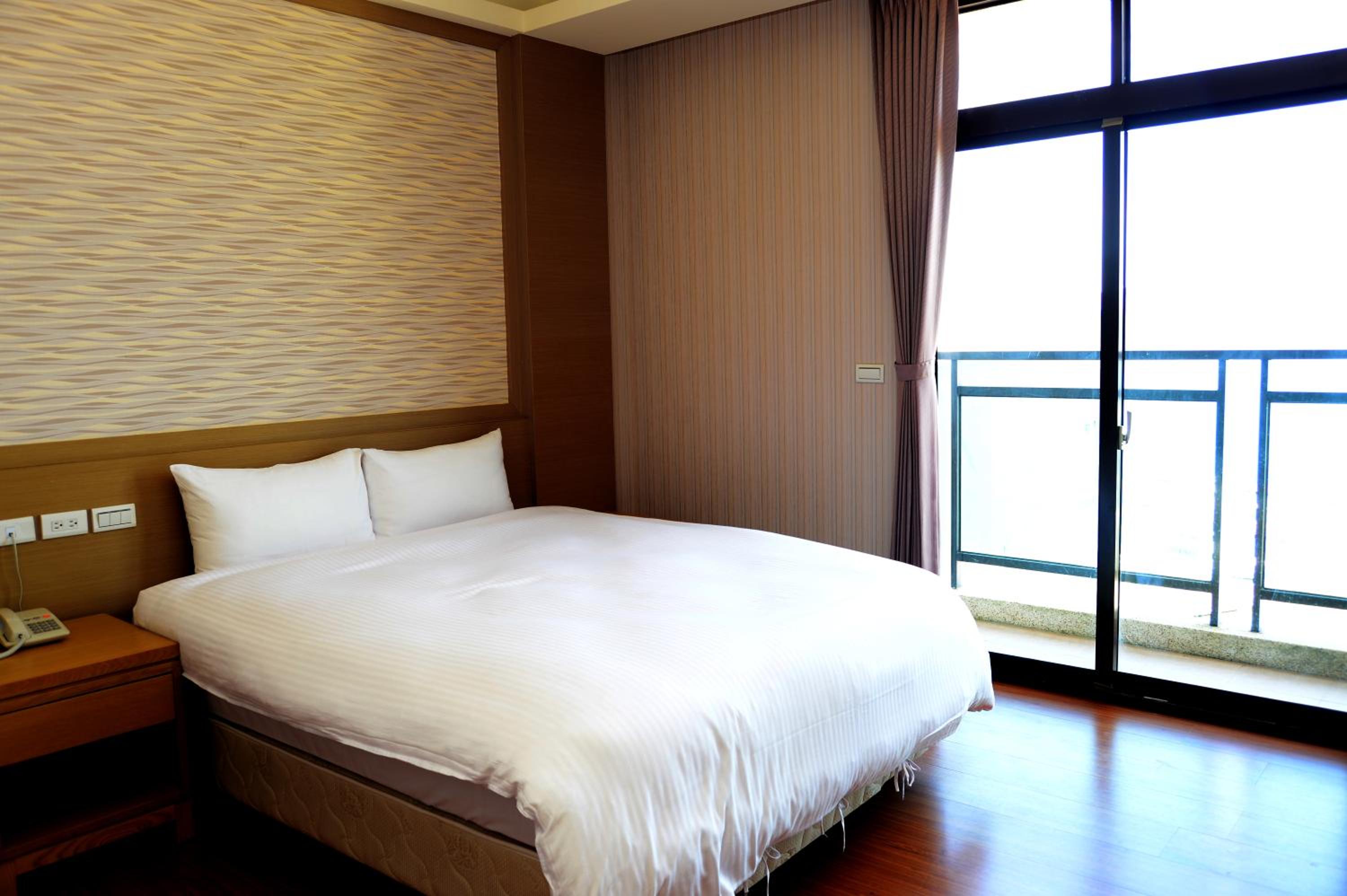 Yi Da Lakeside Hotel