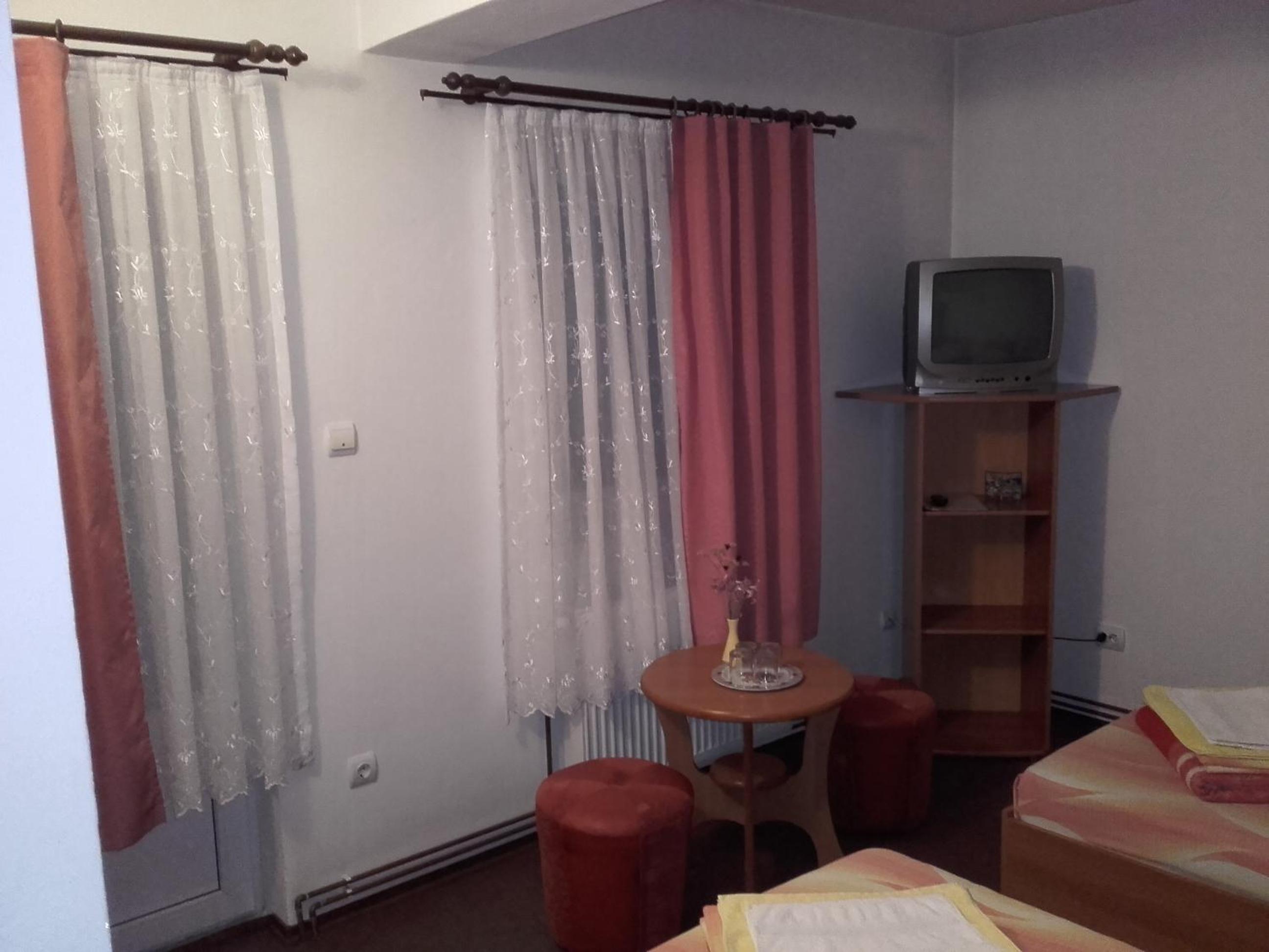 Pension Piatra Craiului view 4