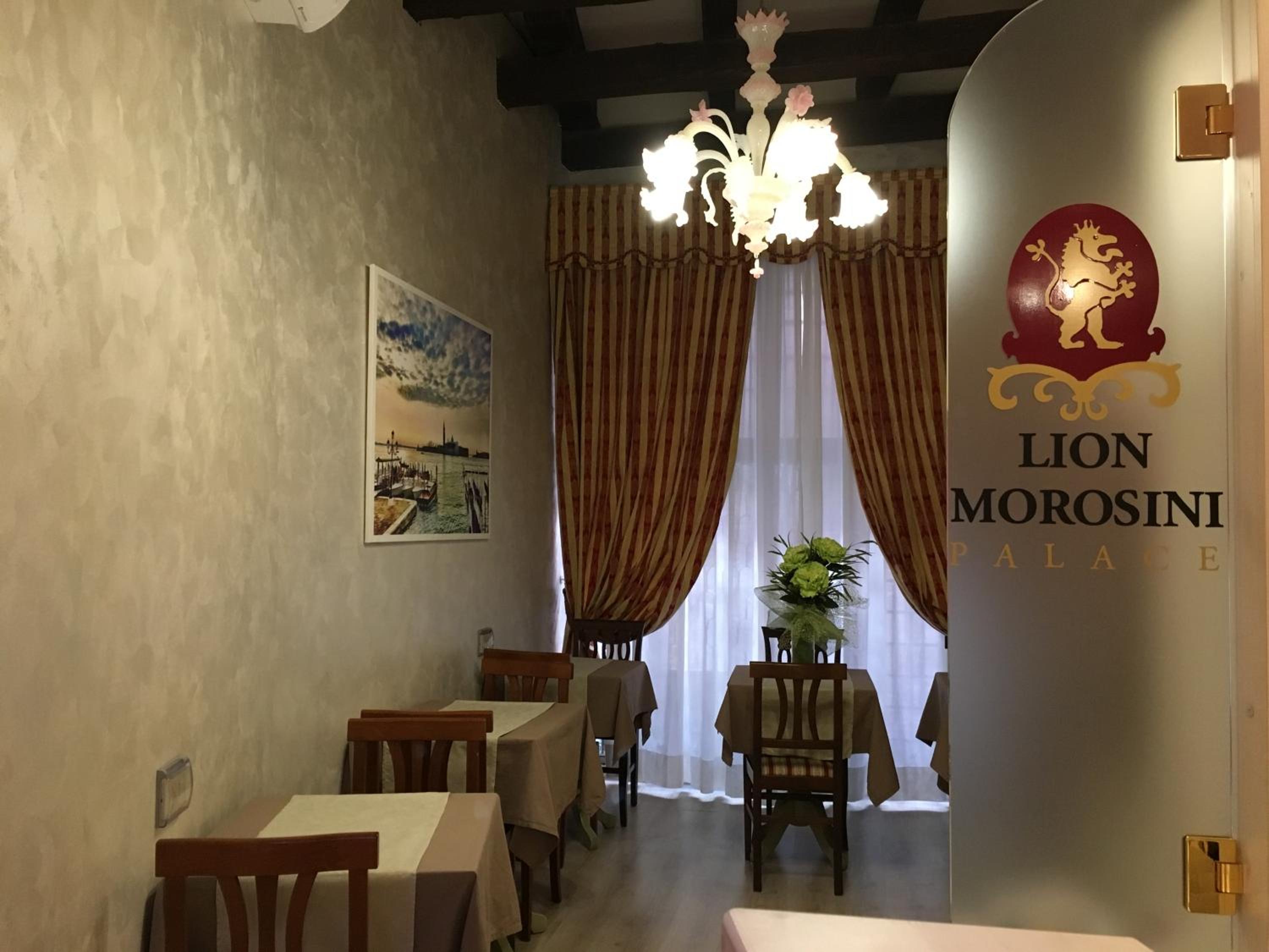 Palazzo Lion Morosini - Check in presso Locanda Ai Santi Apostoli