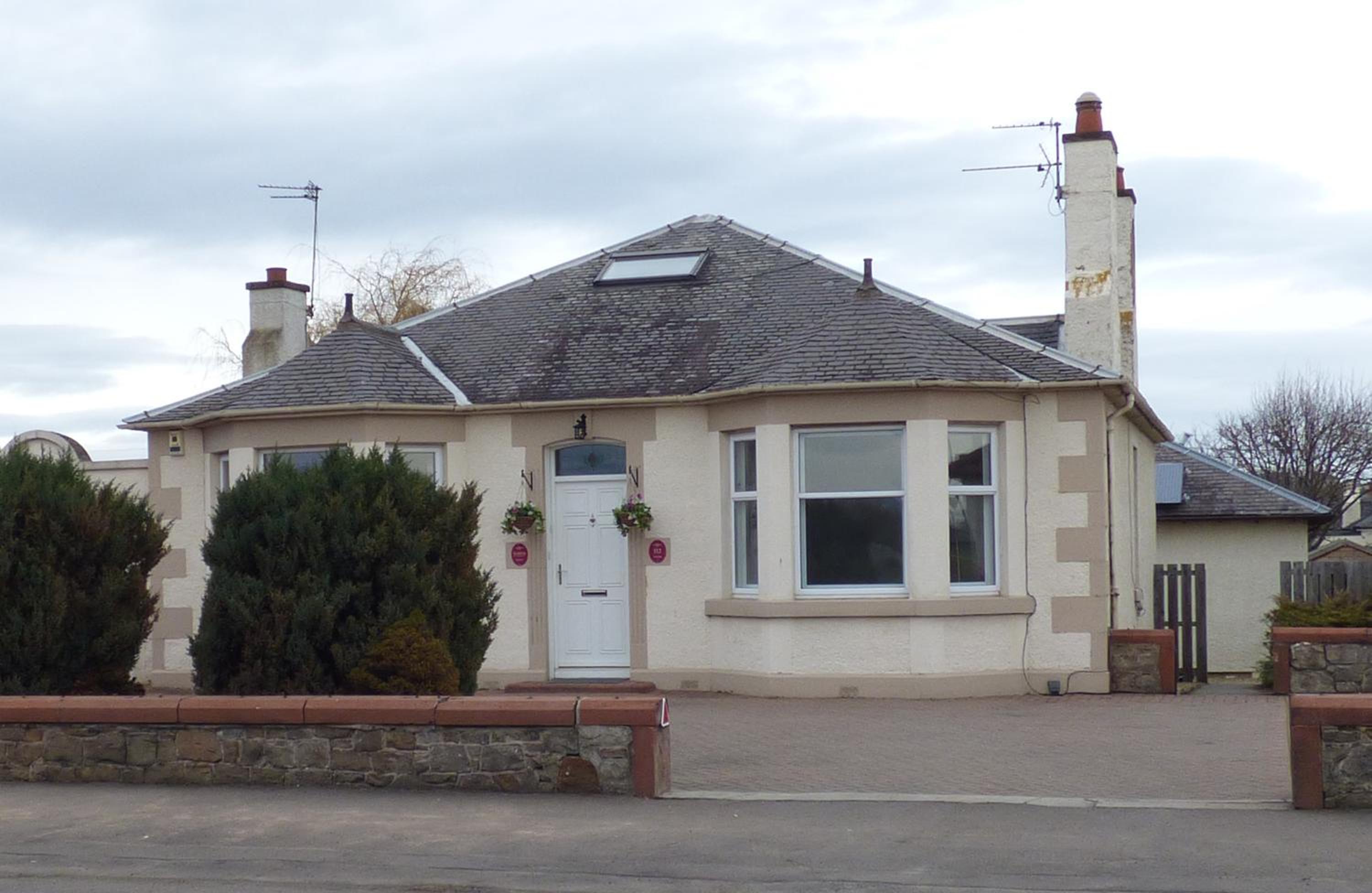 Hotel Craigievar Guest House - Image 1