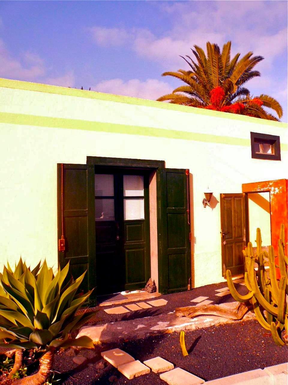La Finca Uga view 3