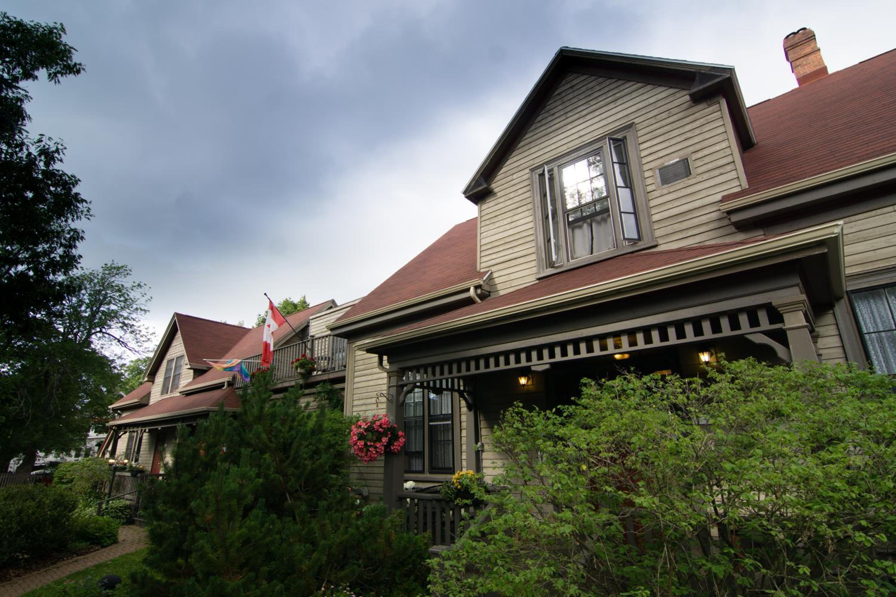 Shipwright Inn
