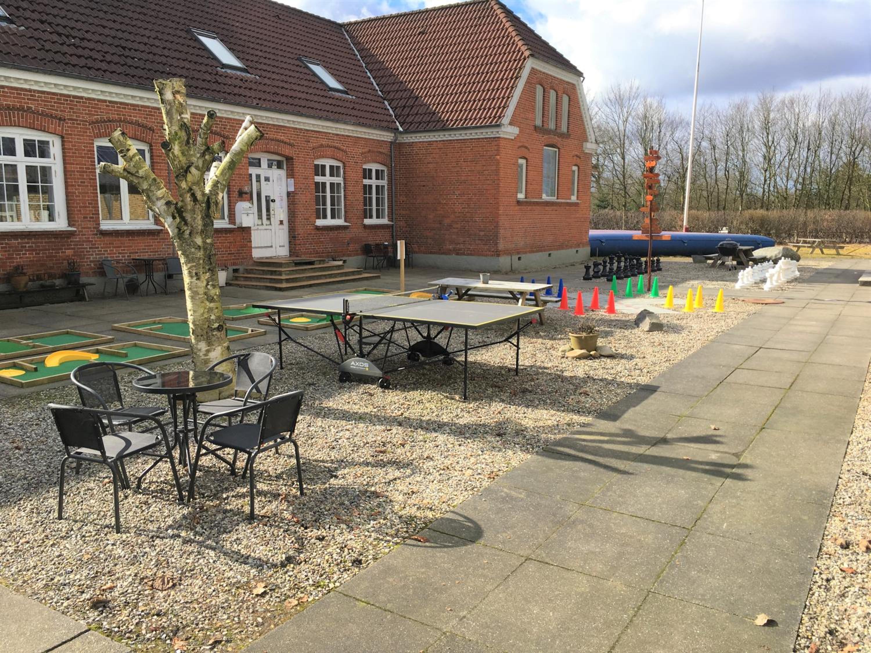 activities & amenities