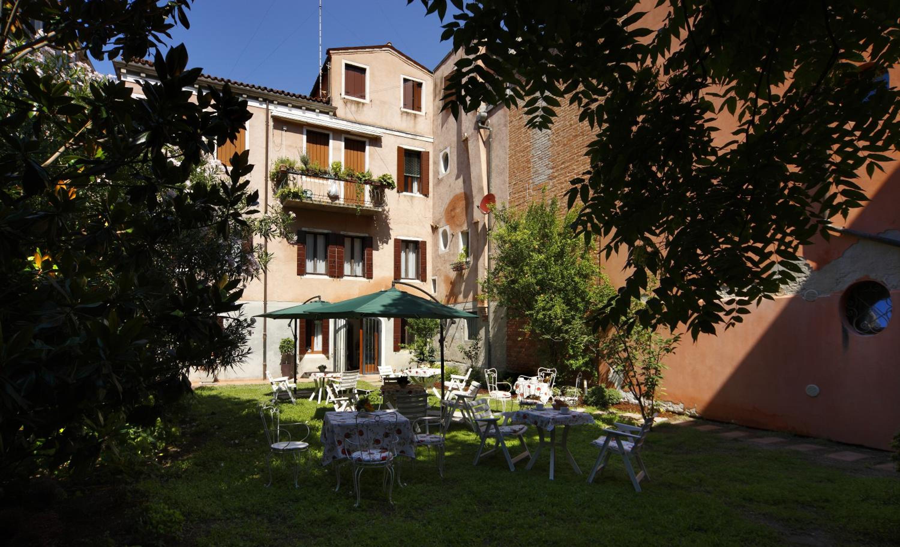 Casa Del Melograno