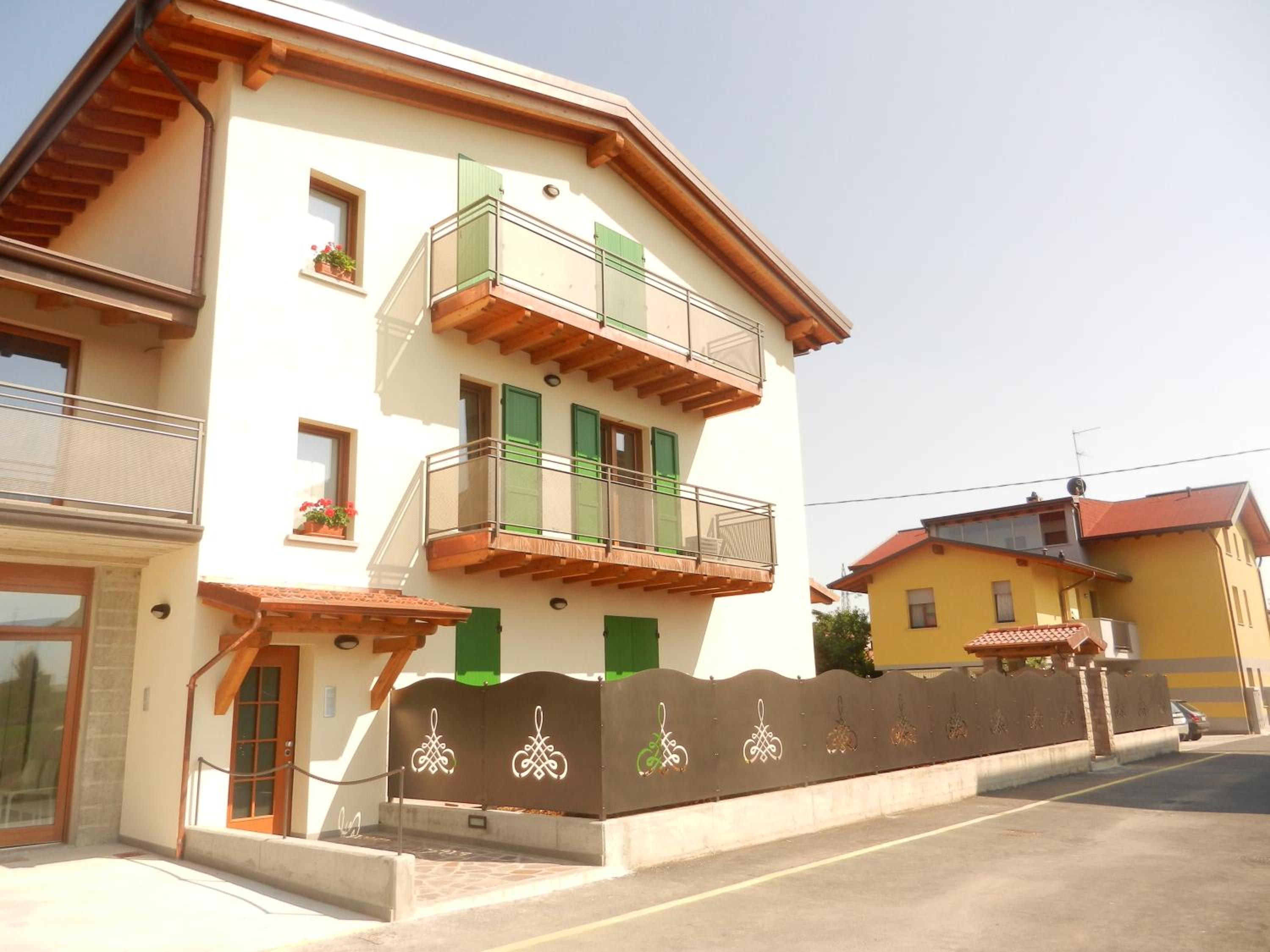 B&B Ad Hoc