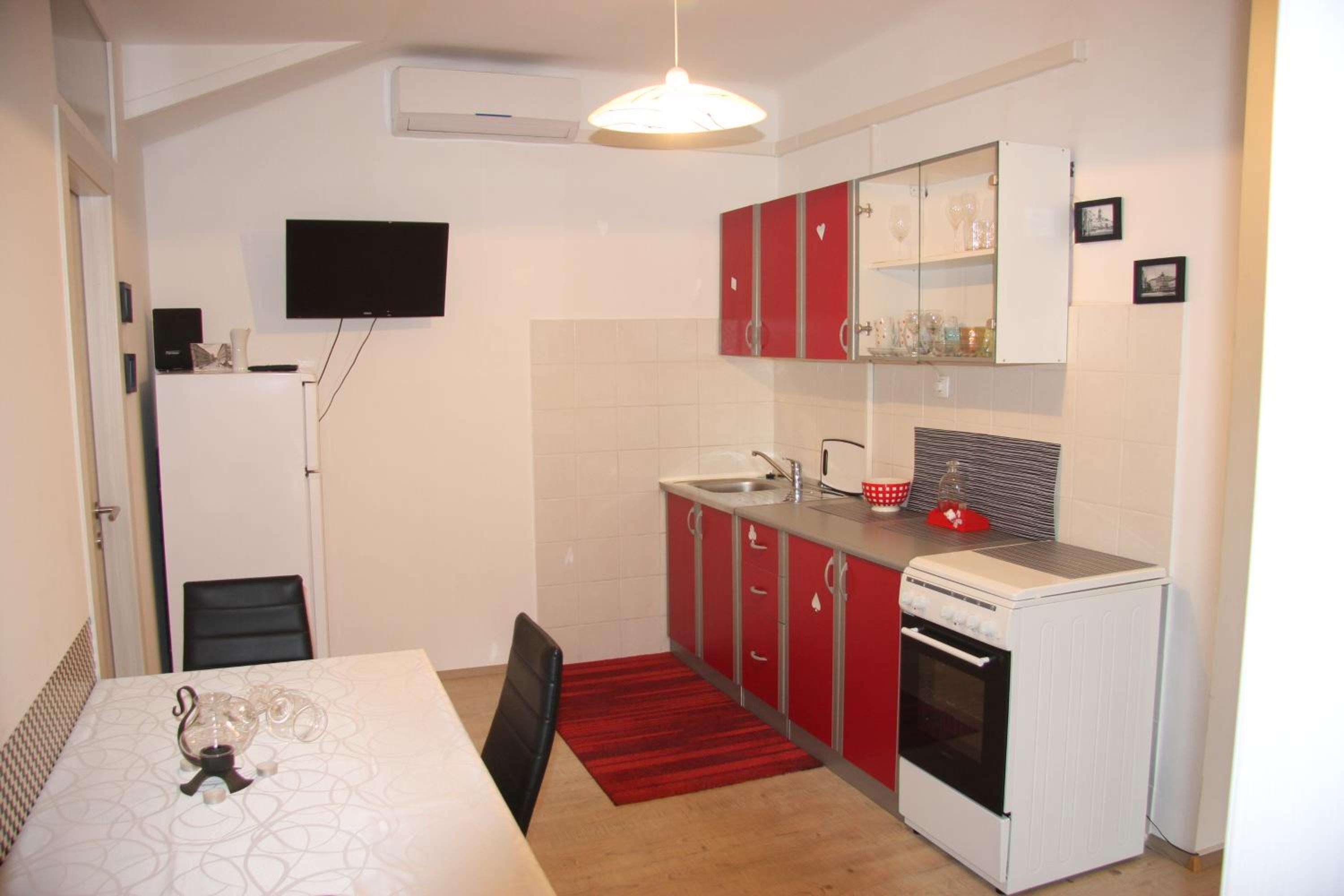 Apartment in city center view 5